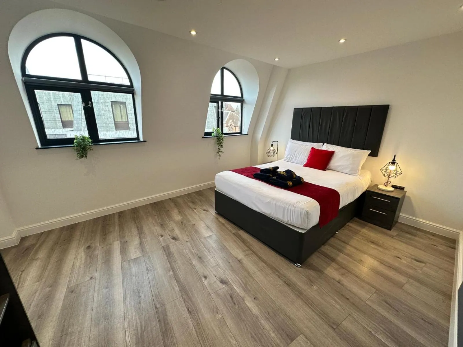 Bed in Dale Street Apartments Liverpool by Beehosting