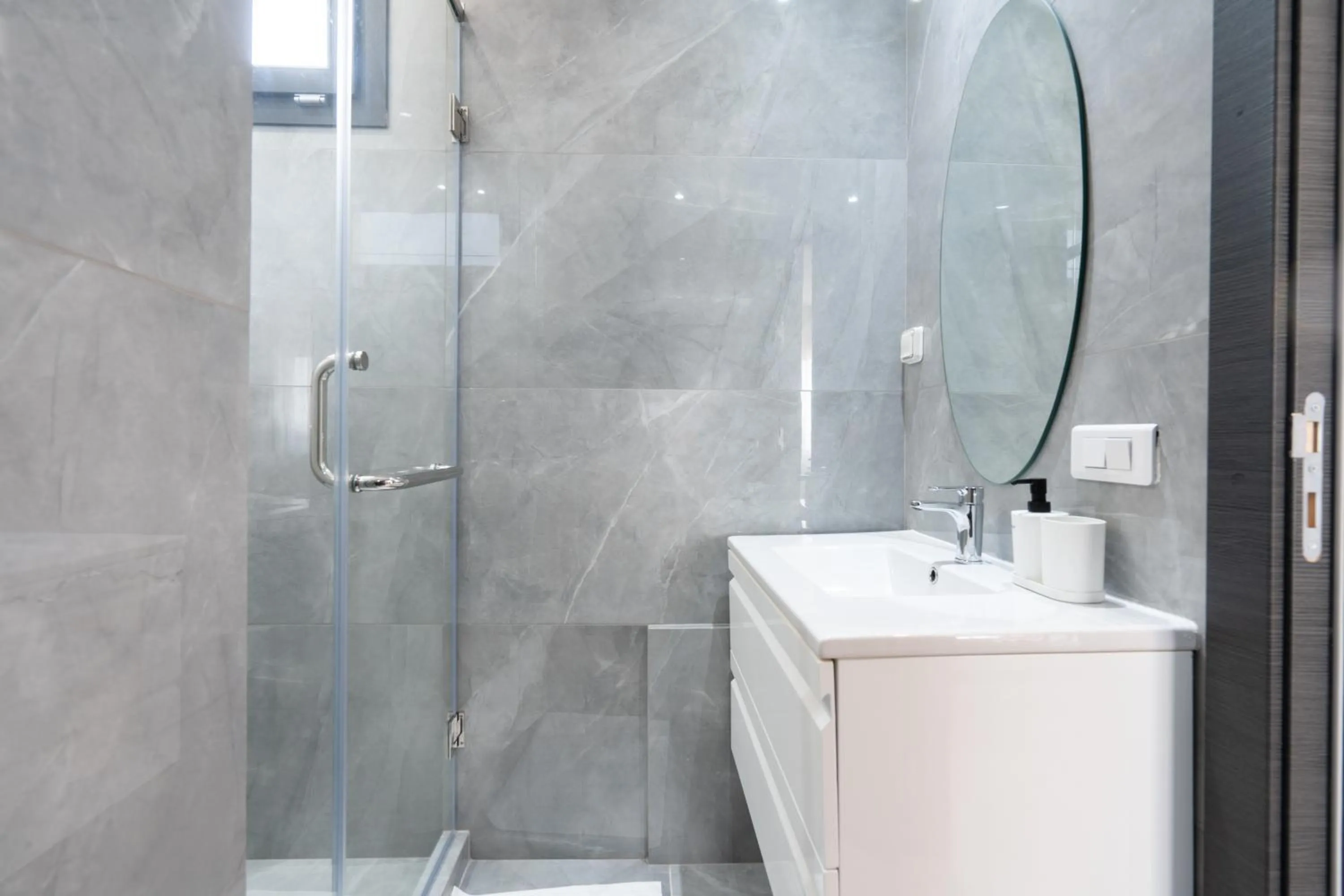 Shower in Atlantic View Appart'Hotel