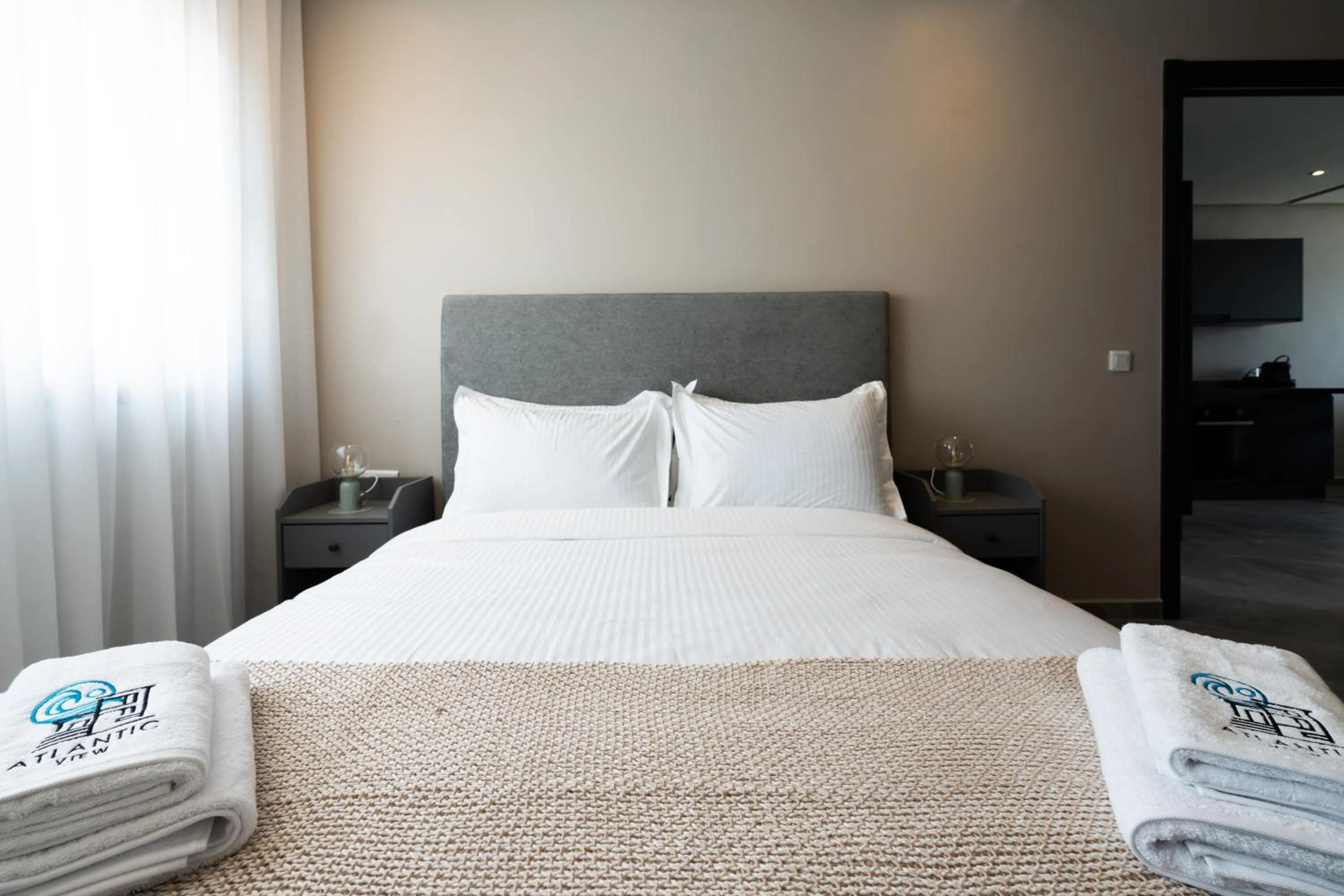 Bed in Atlantic View Appart'Hotel