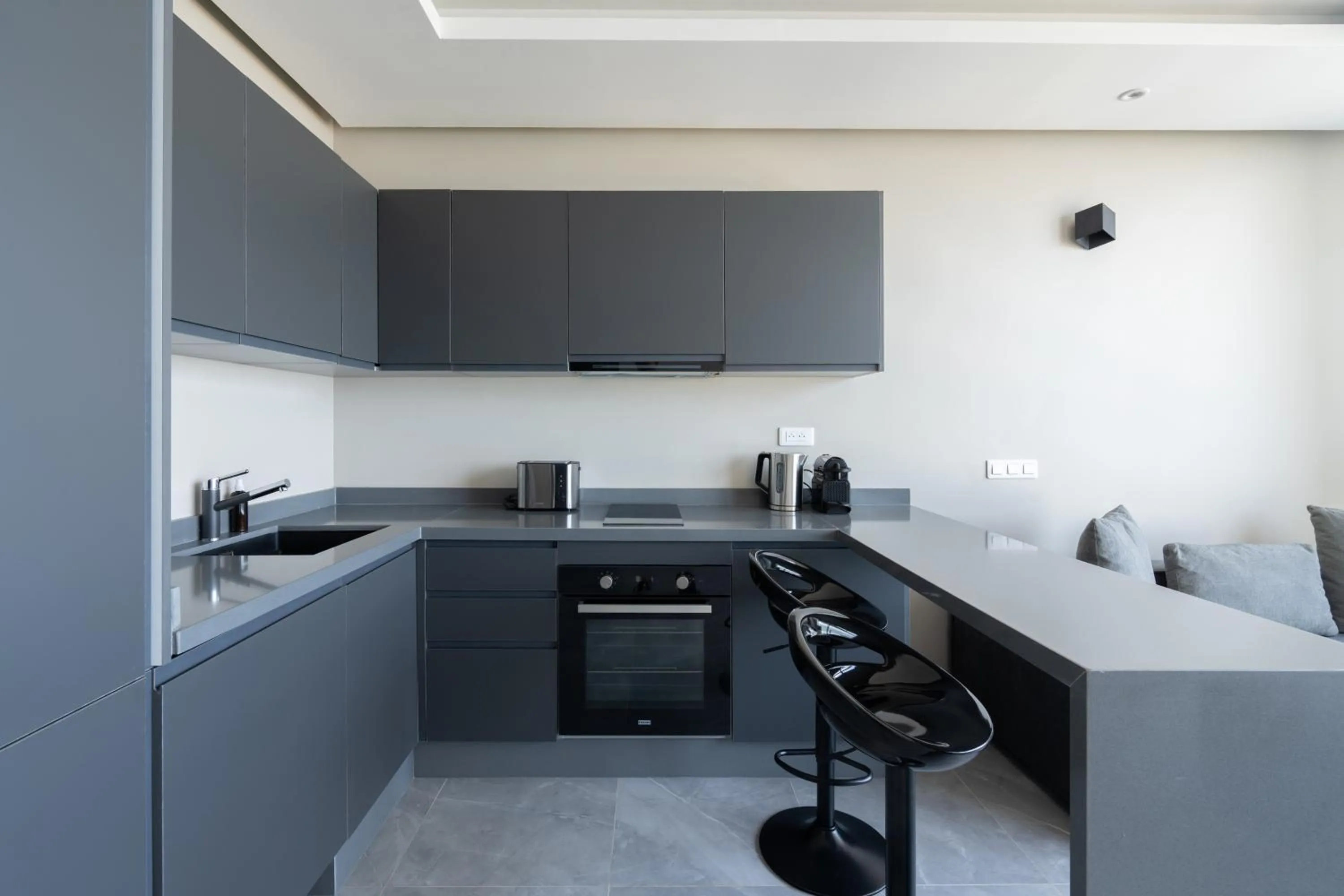 Kitchen or kitchenette in Atlantic View Appart'Hotel