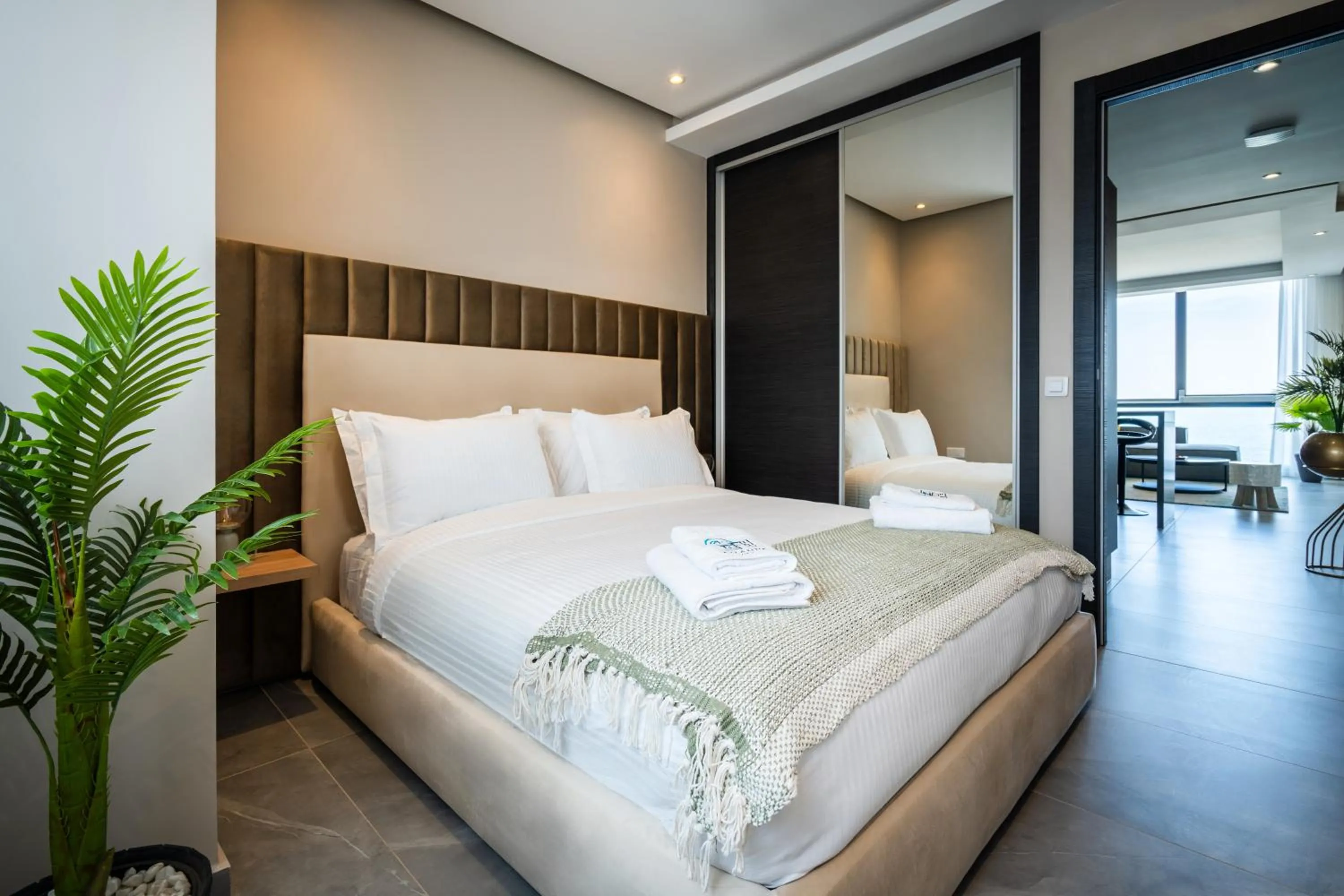 Bed in Atlantic View Appart'Hotel