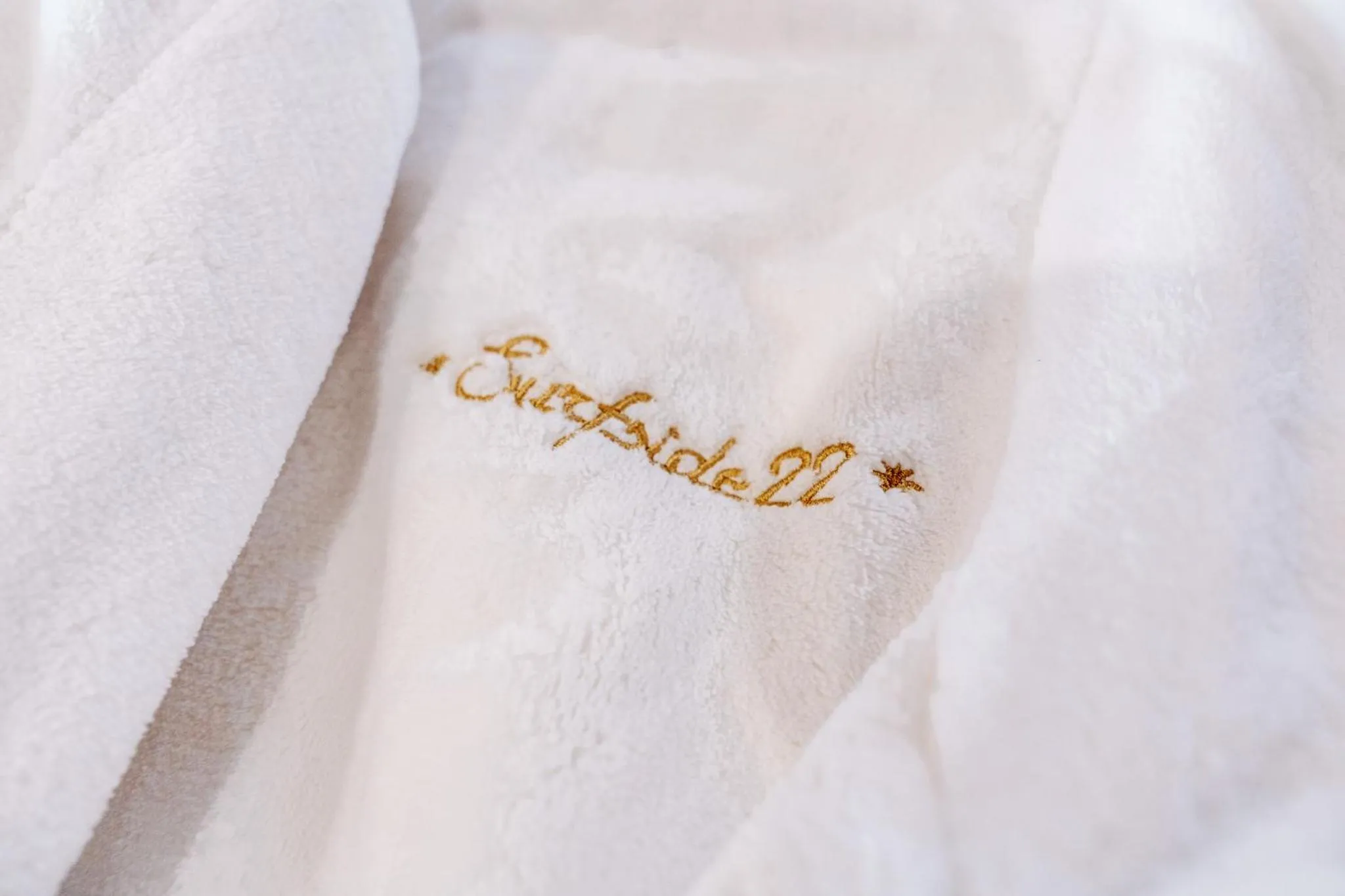 Logo/Certificate/Sign in Surfside 22