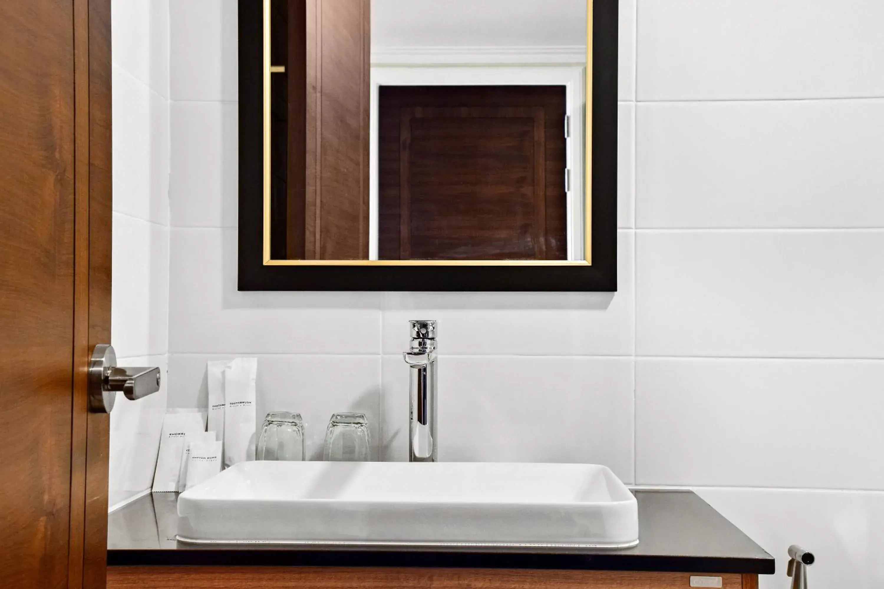 Twin Room with Balcony in The Residences at C&C Twin Room with Balcony in The Residences at C&C