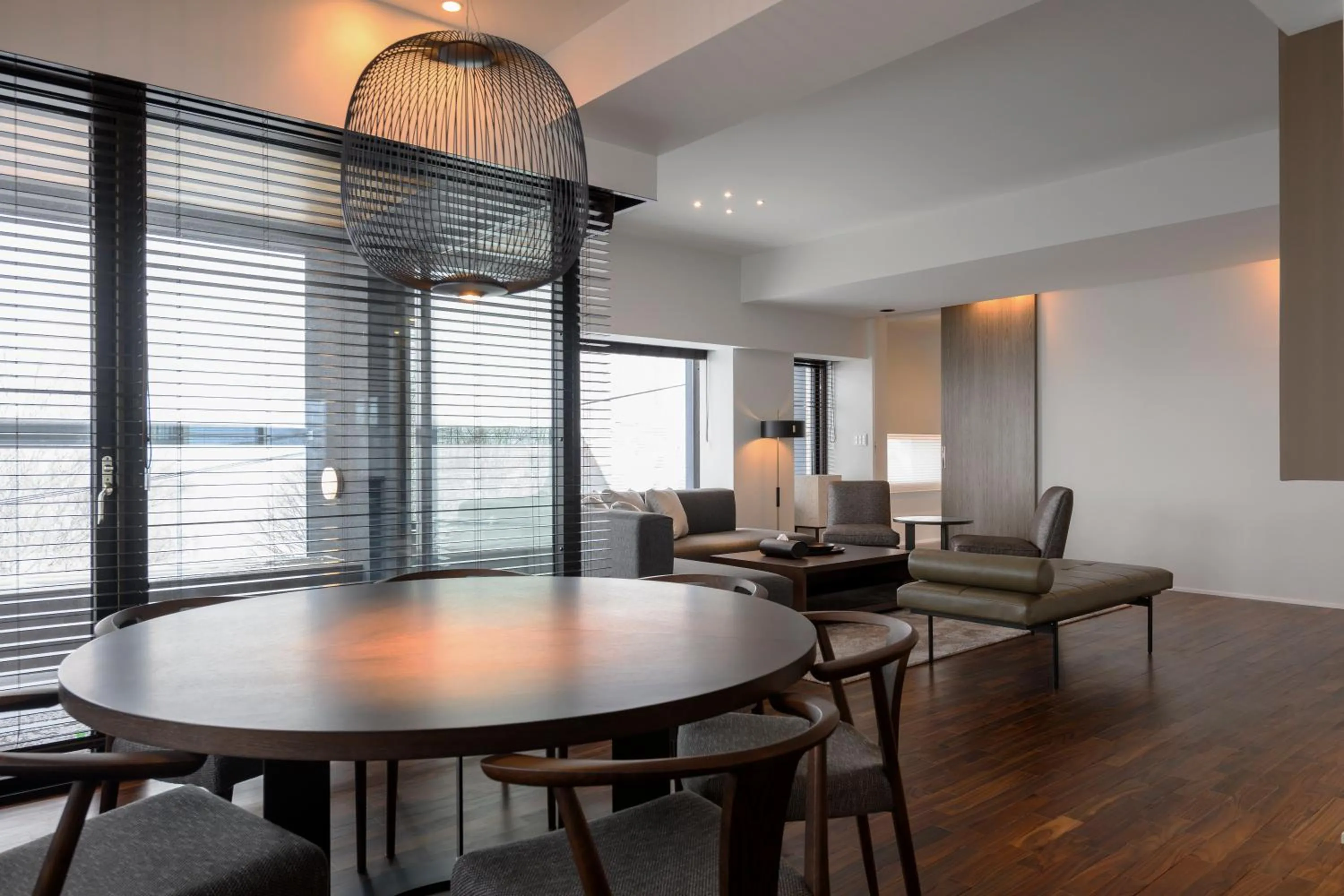 Seating area in Hinzan