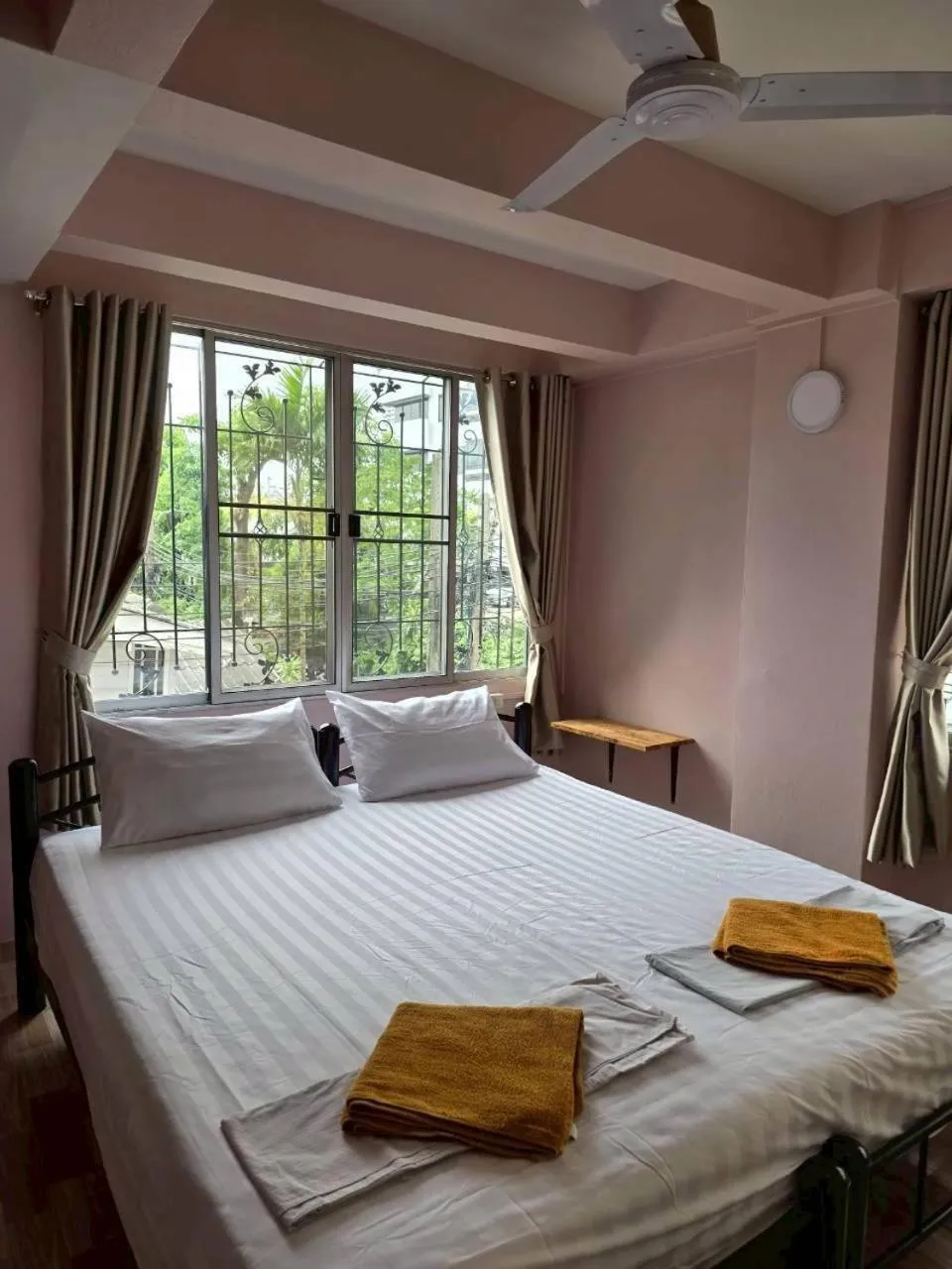 Bed in Bella Bella Riverview