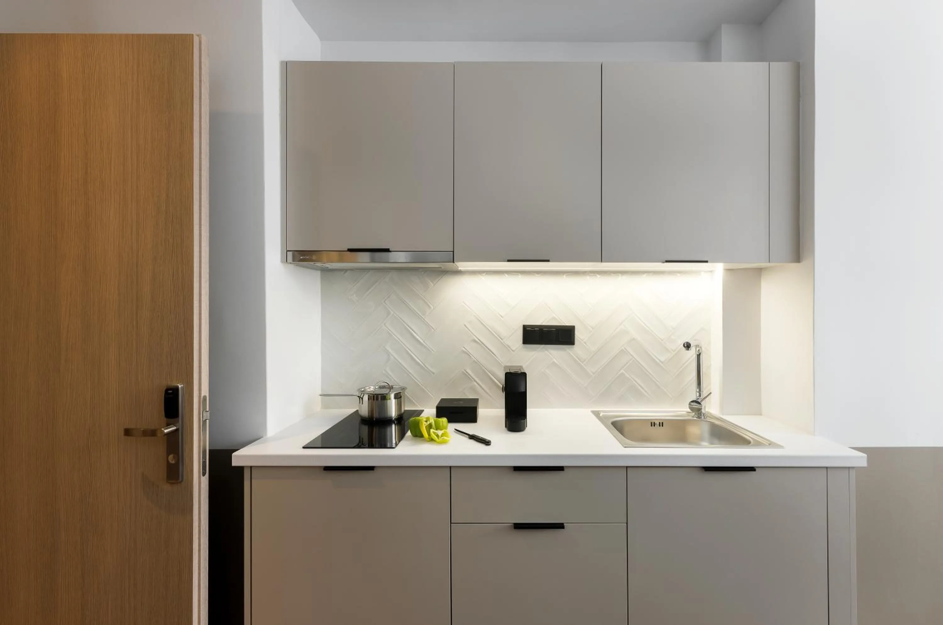 Kitchen or kitchenette in Ermass Modern Living Apartments