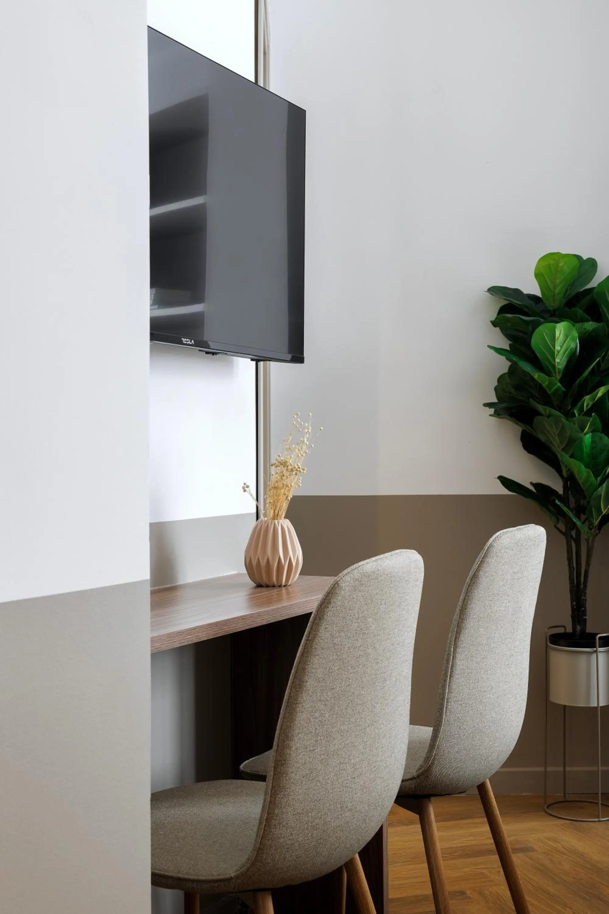 TV and multimedia in Ermass Modern Living Apartments