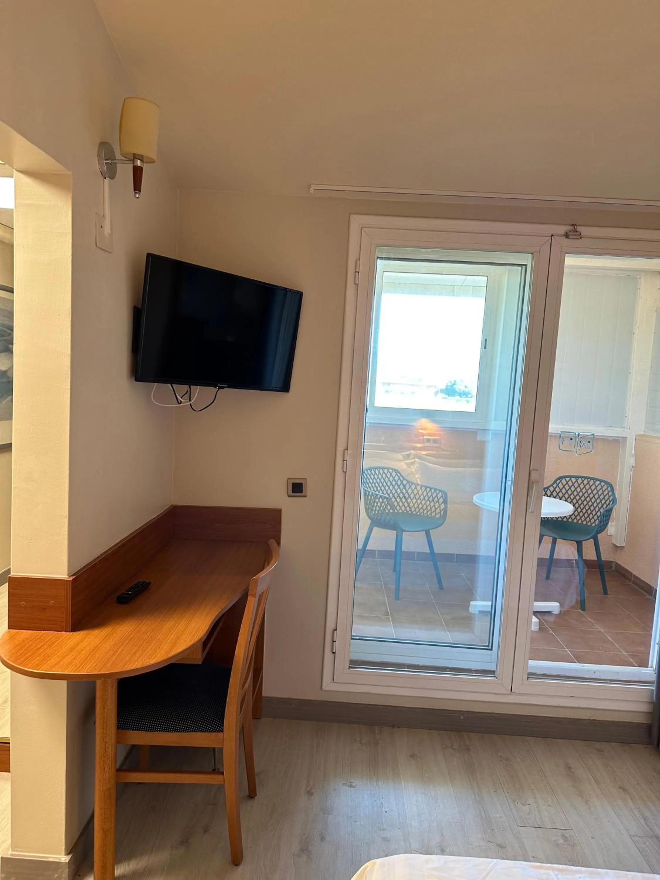 TV and multimedia in Cambrils Paradise