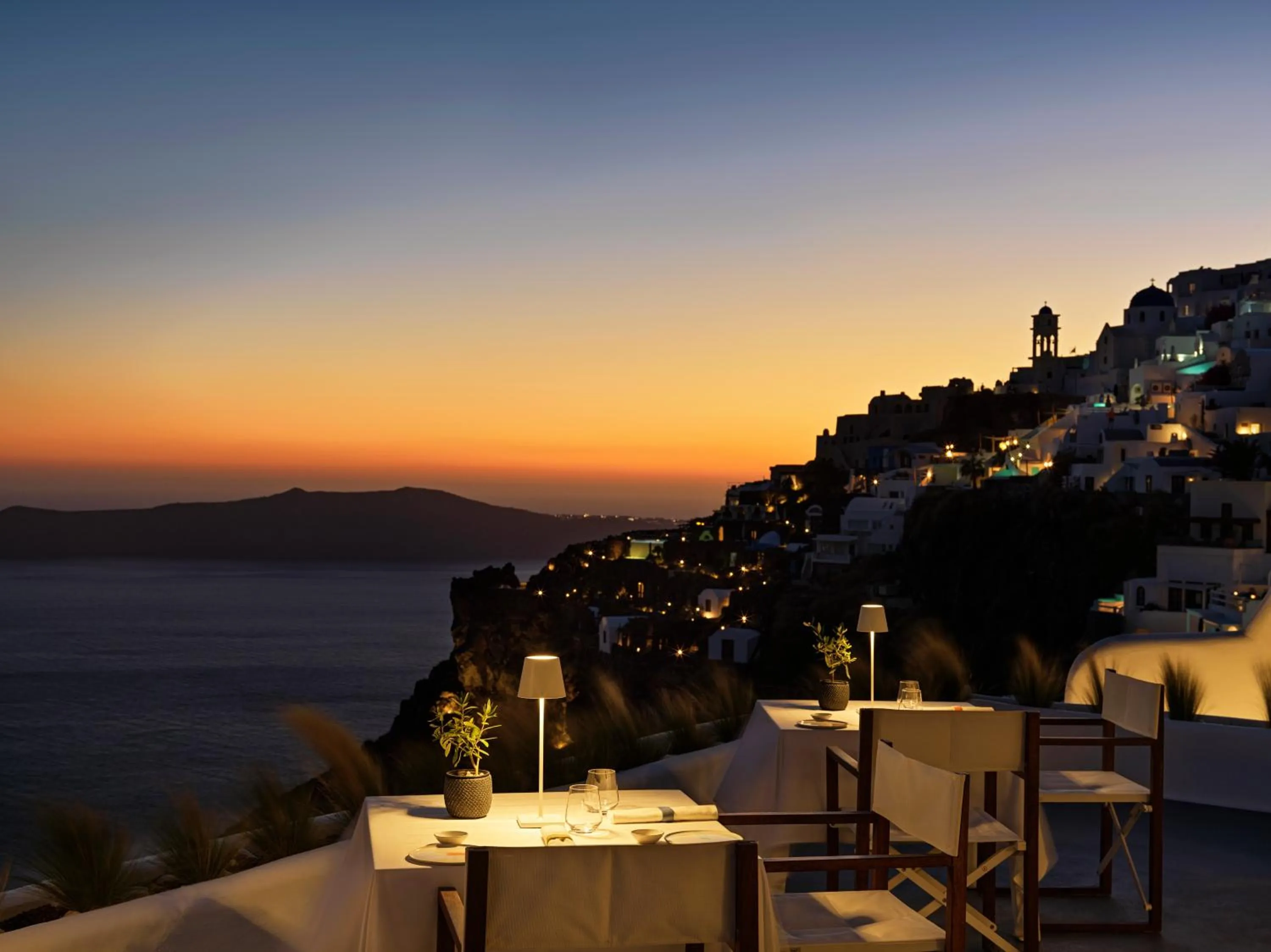 Food and drinks in Katikies Chromata Santorini - The Leading Hotels of the World