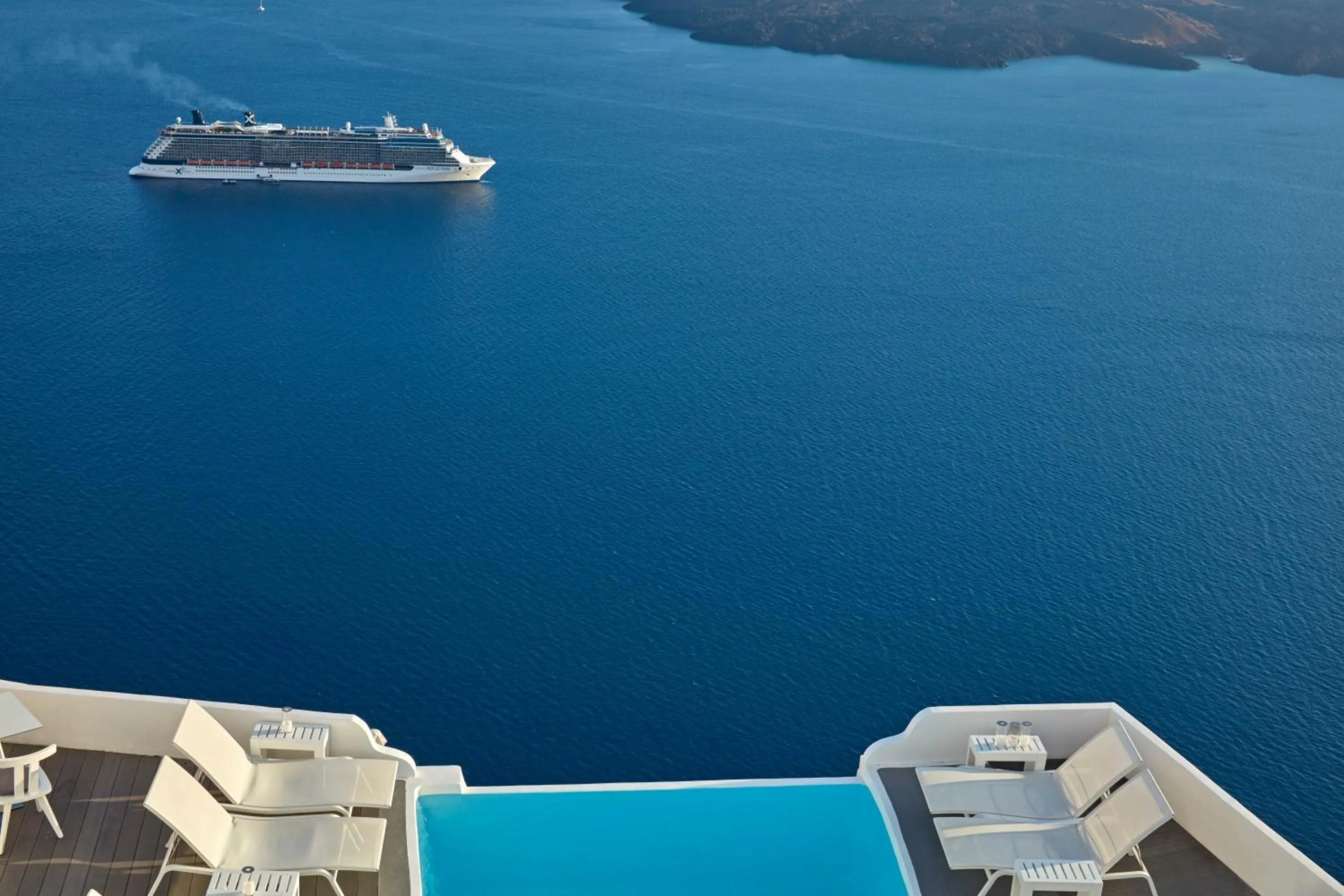 Swimming pool in Katikies Chromata Santorini - The Leading Hotels of the World