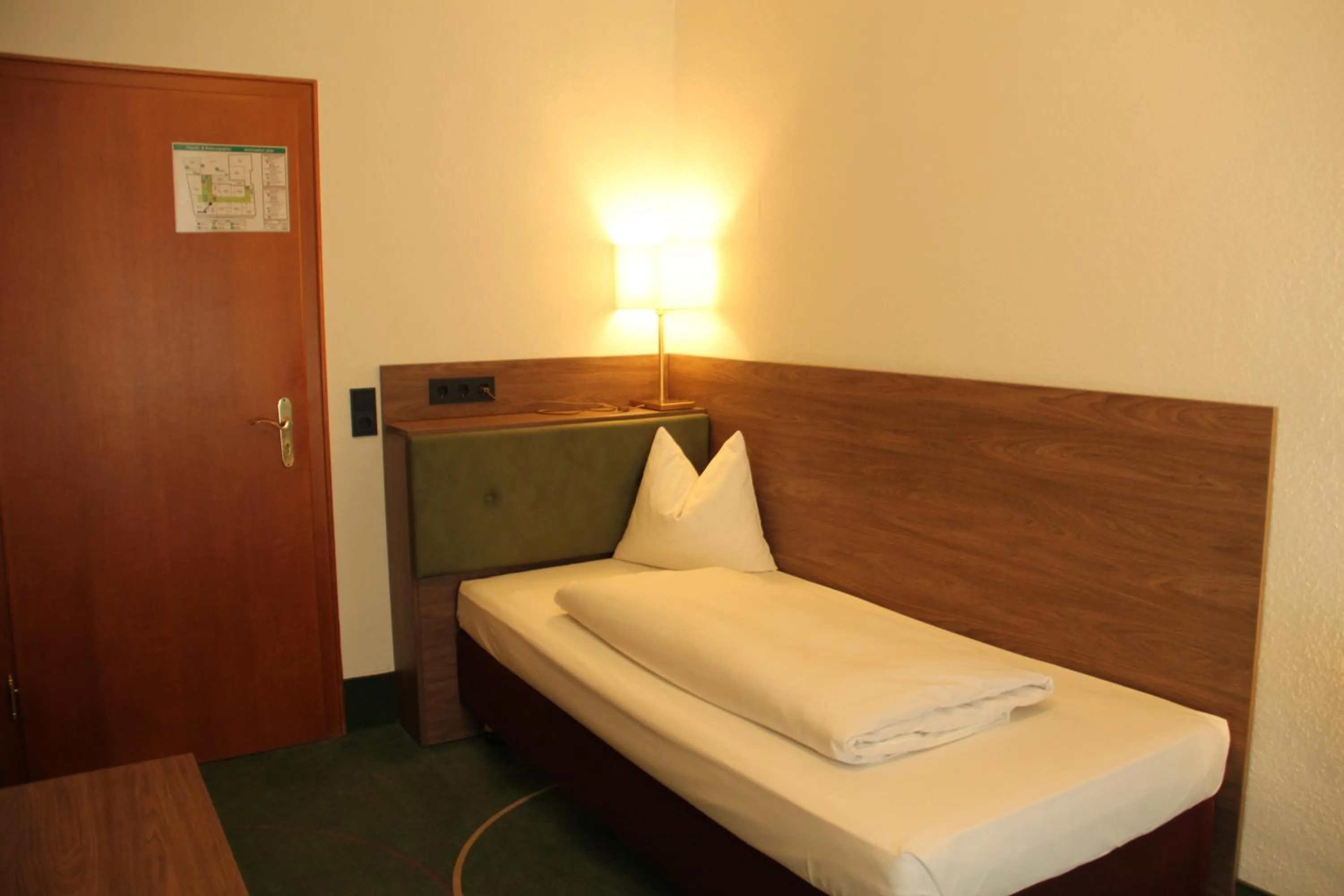 Property building, Bed in Hotel-Gasthof Wilde Rose