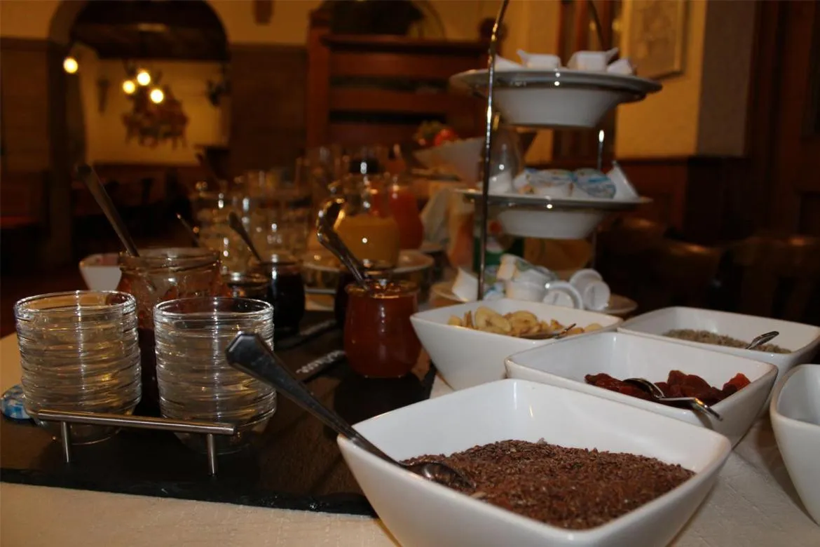Buffet breakfast in Hotel-Gasthof Wilde Rose