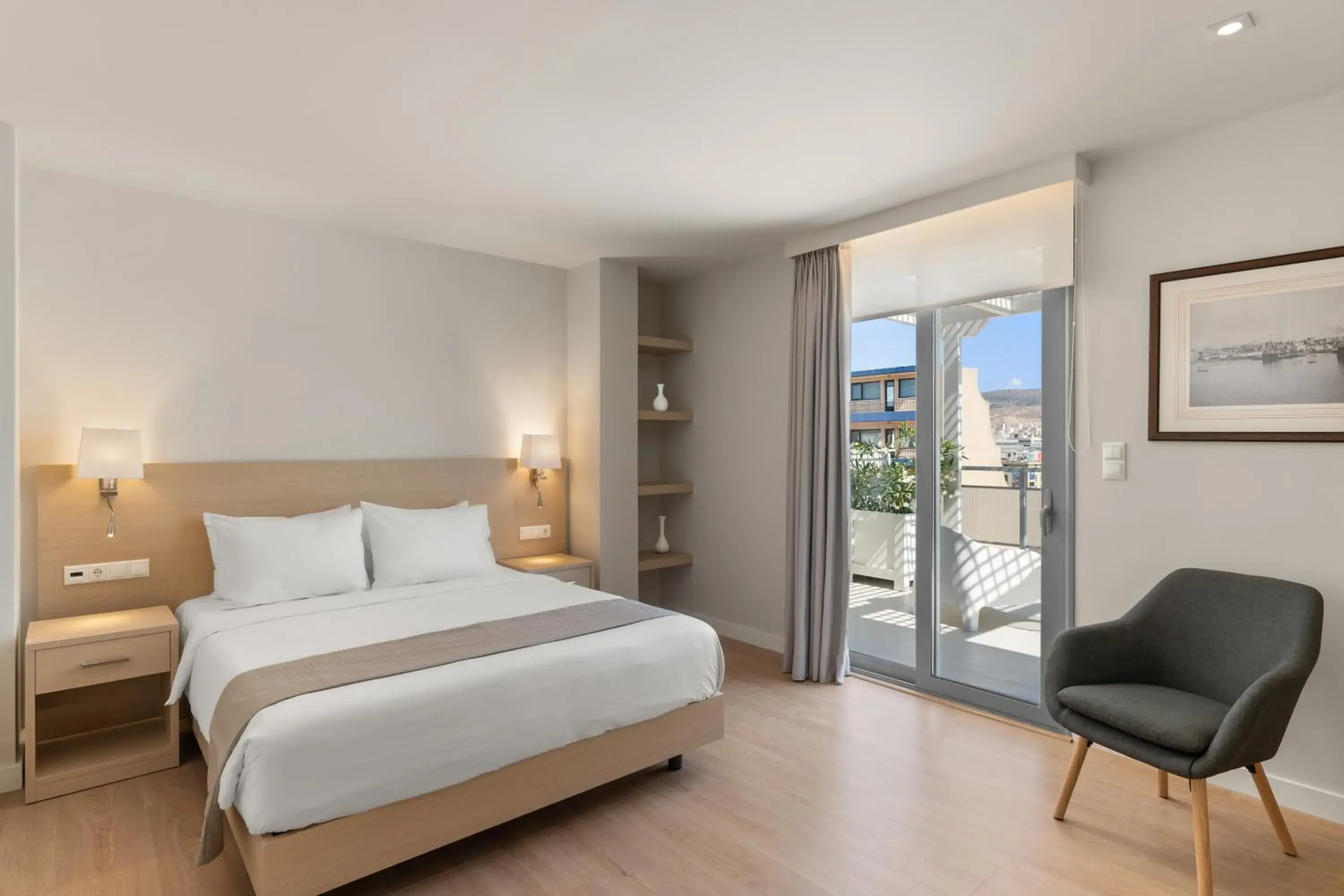 Deluxe Double Room with Terrace & Sea View in Gallery Central Piraeus Port Deluxe Double Room with Terrace & Sea View in Gallery Central Piraeus Port