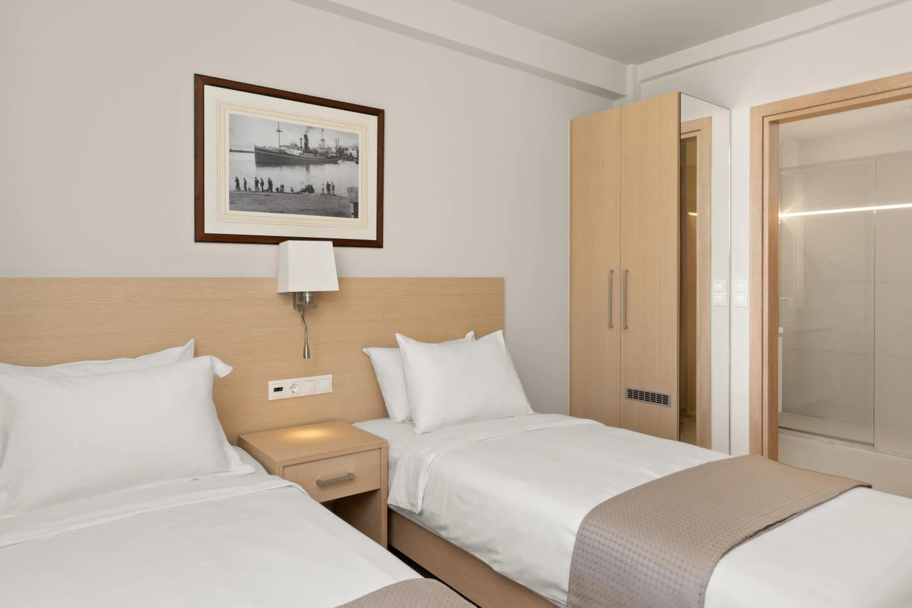 Bed in Gallery Central Piraeus Port