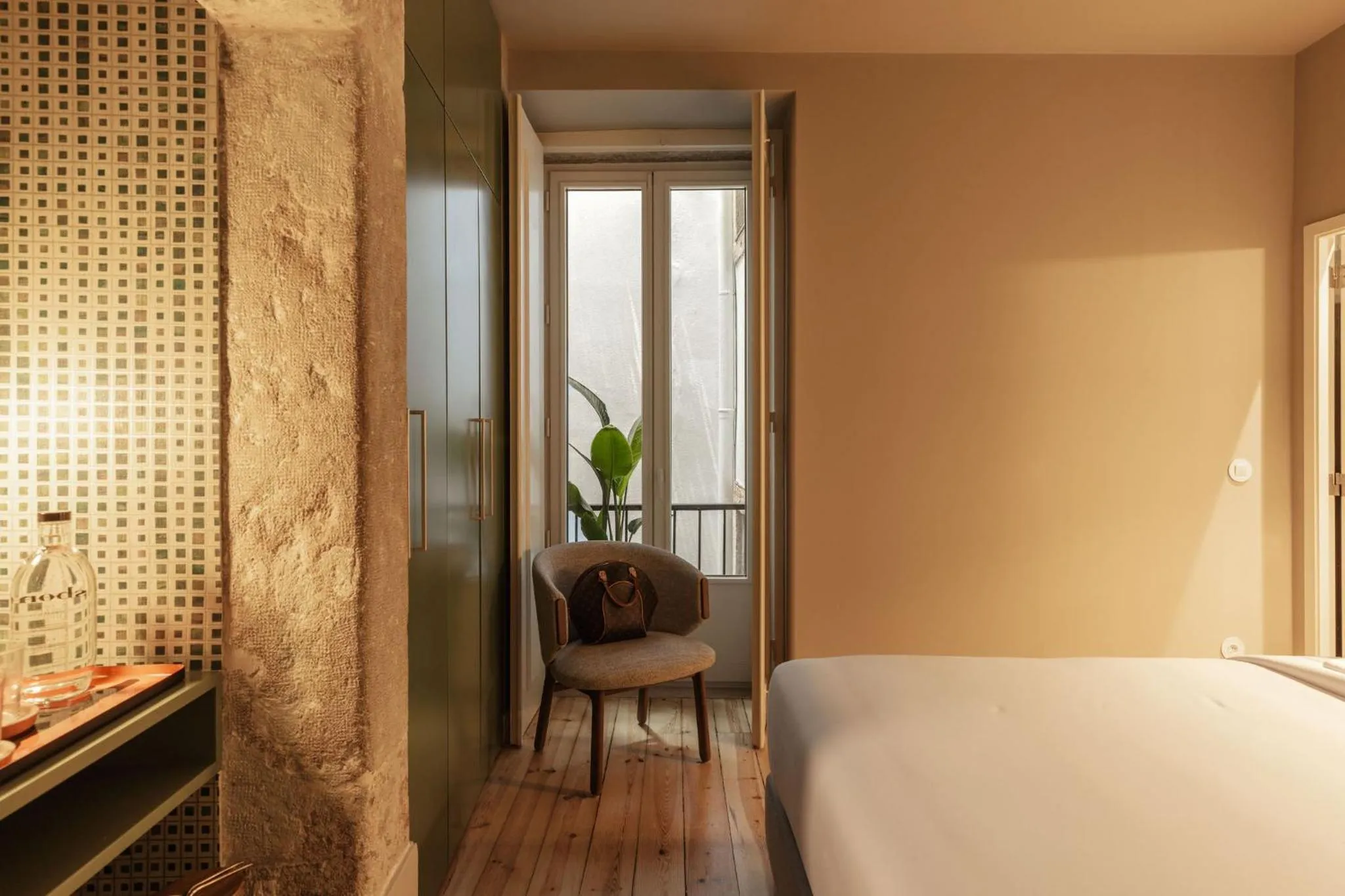 Bedroom, Bed in Dare Lisbon River