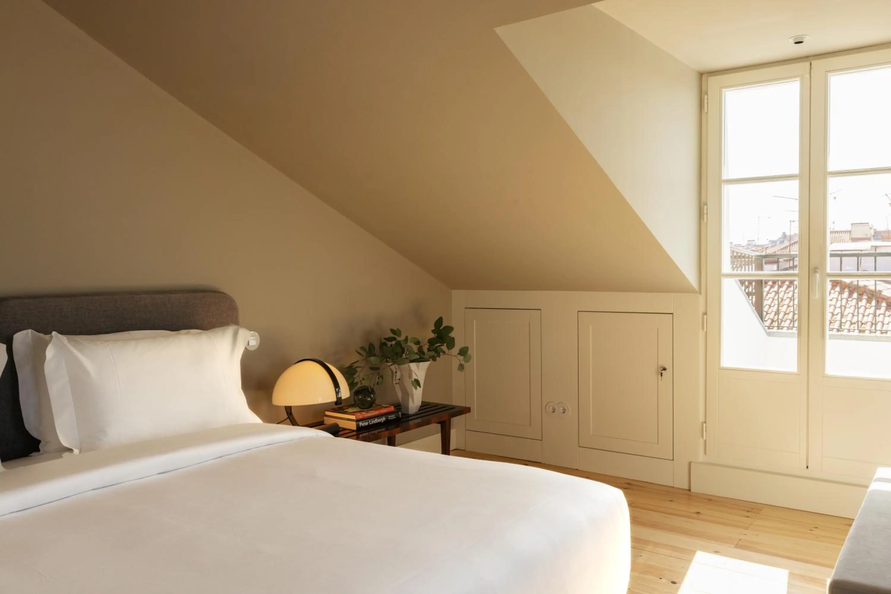 Bedroom, Bed in Dare Lisbon River