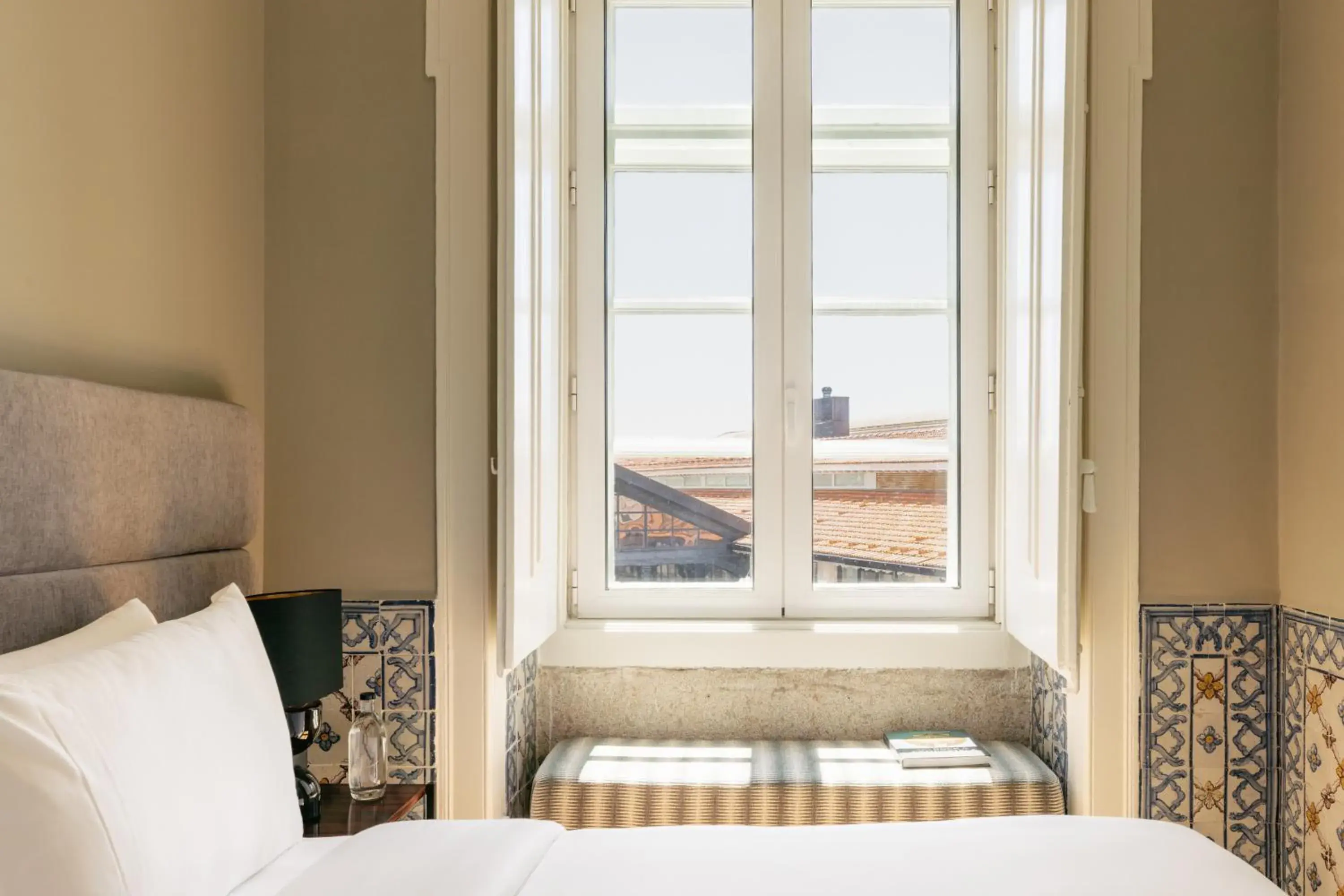 Deluxe Double Room in Dare Lisbon River Deluxe Double Room in Dare Lisbon River