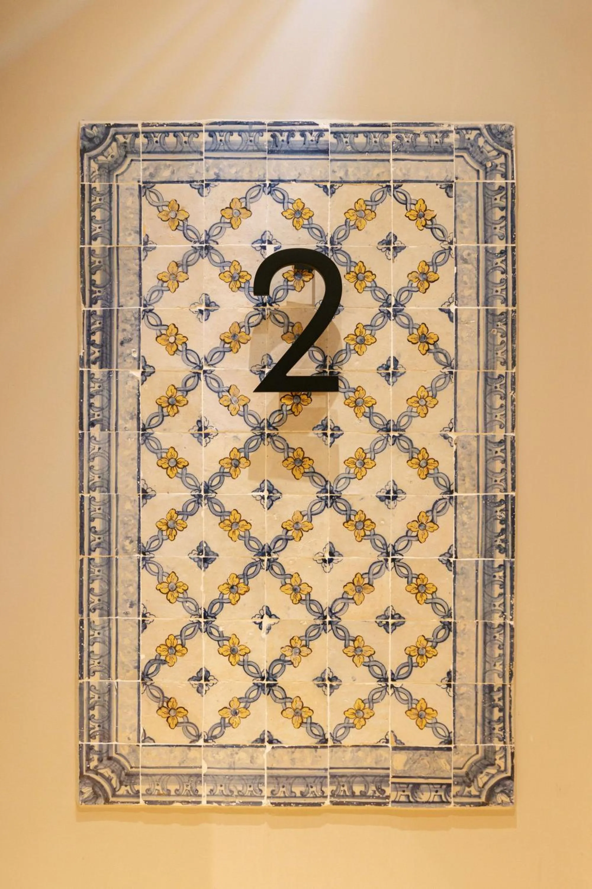 Decorative detail in Dare Lisbon River