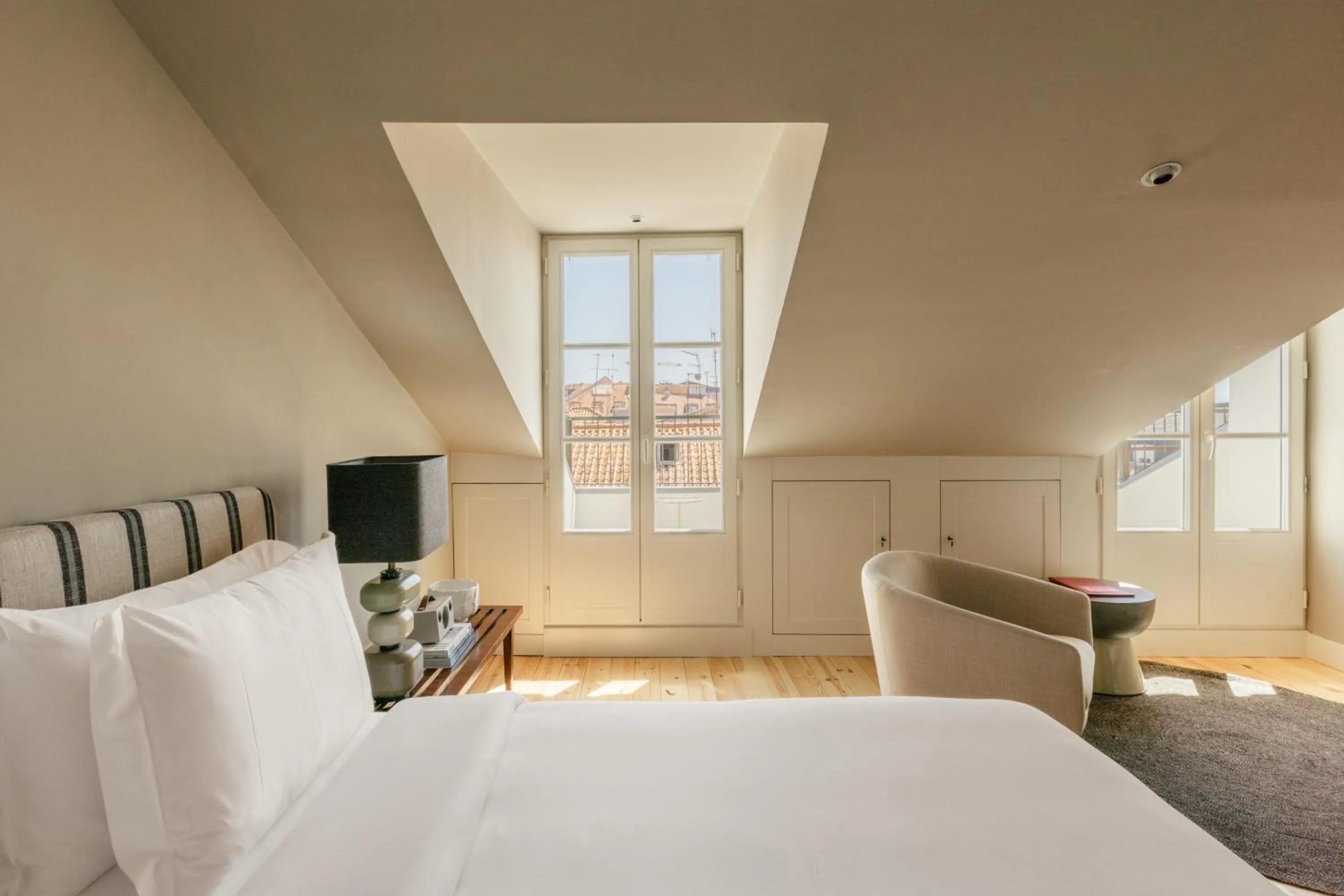 Bedroom, Bed in Dare Lisbon River