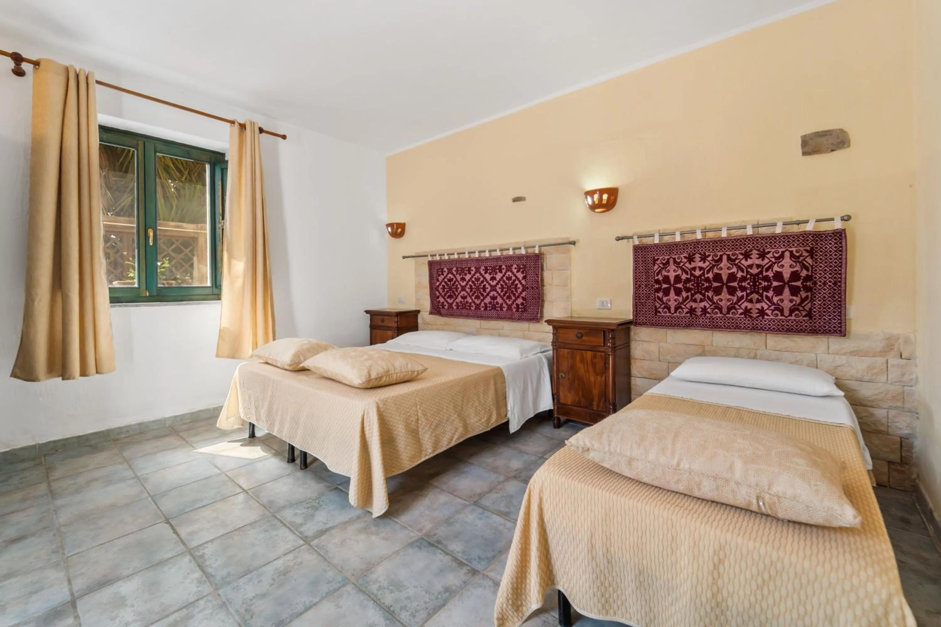 Property building, Bed in Sa Funtana