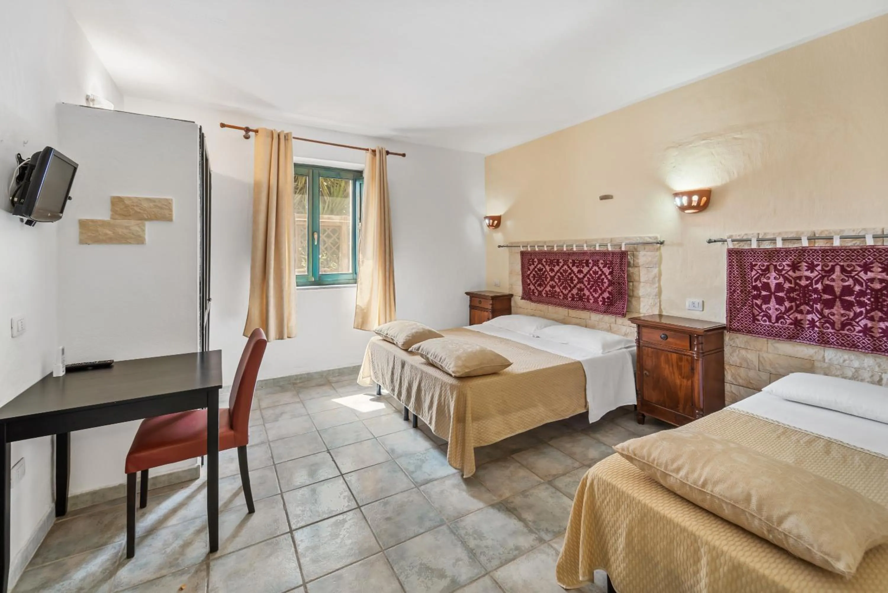 Property building, Bed in Sa Funtana