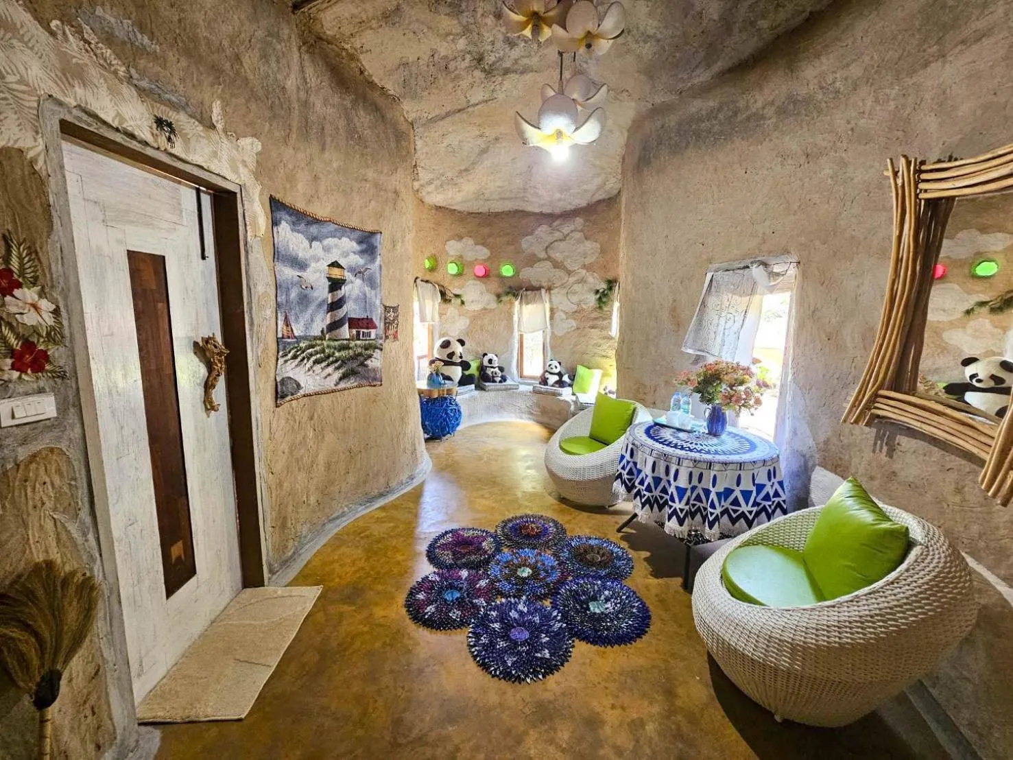 Living room in Clay House Chiang Mai By Alphatel