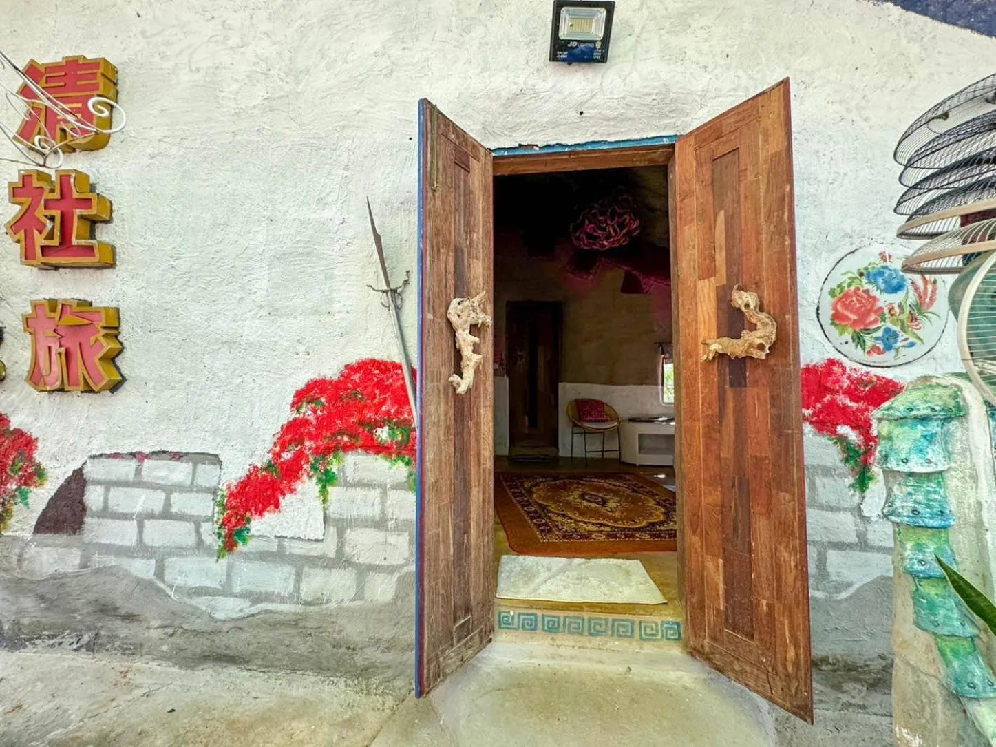 Facade/entrance in Clay House Chiang Mai By Alphatel