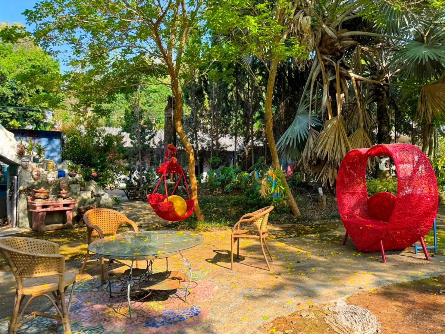 Garden in Clay House Chiang Mai By Alphatel