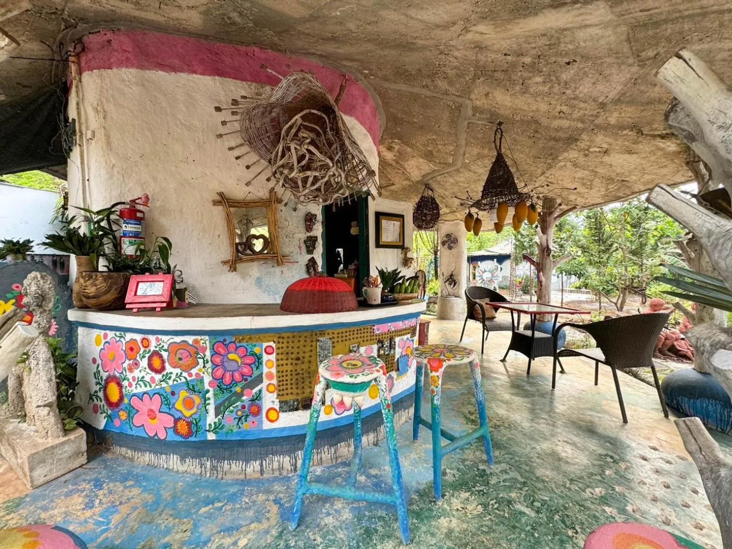 Seating area in Clay House Chiang Mai By Alphatel