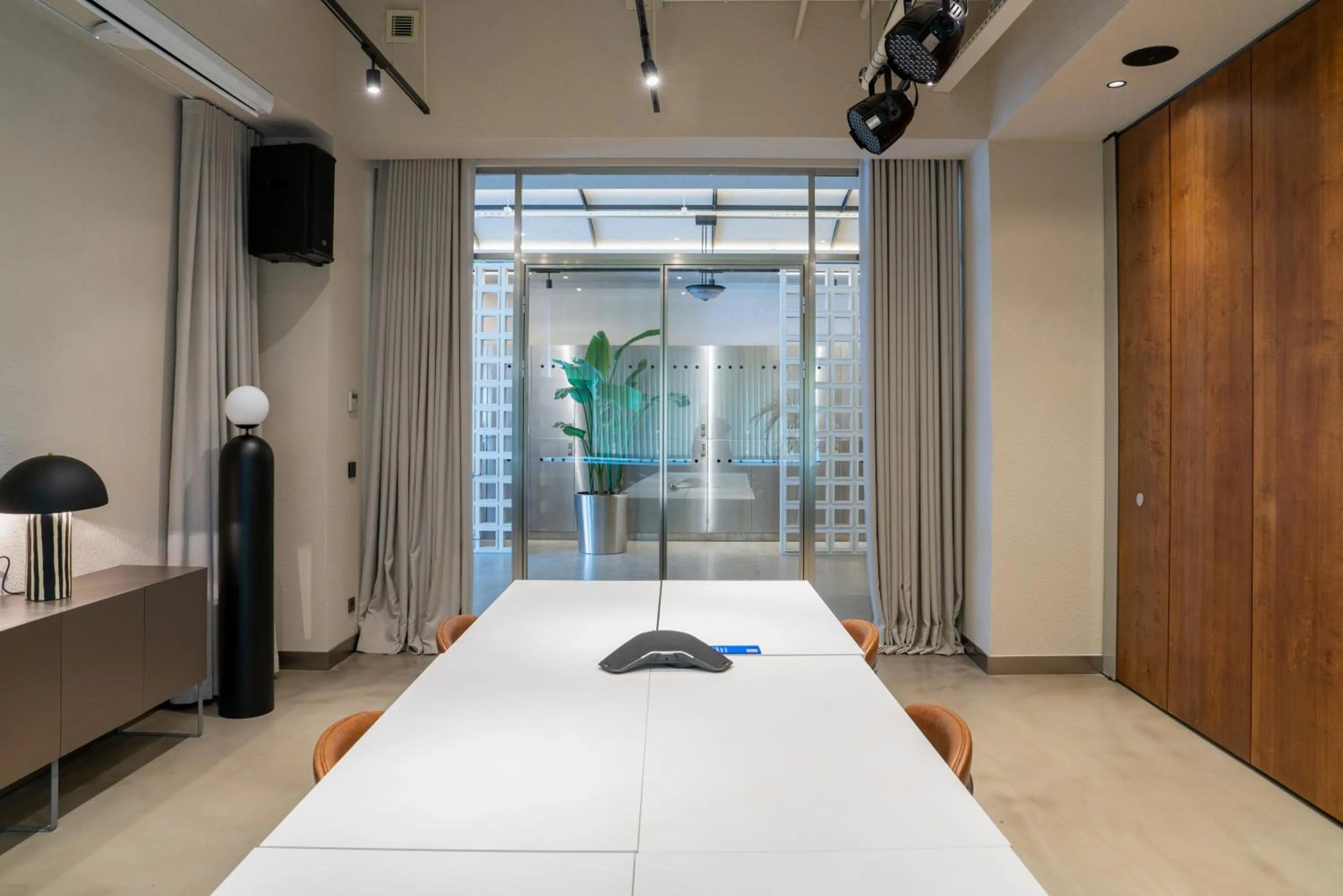 Meeting/conference room, Bed in The Superior Living Kağıthane