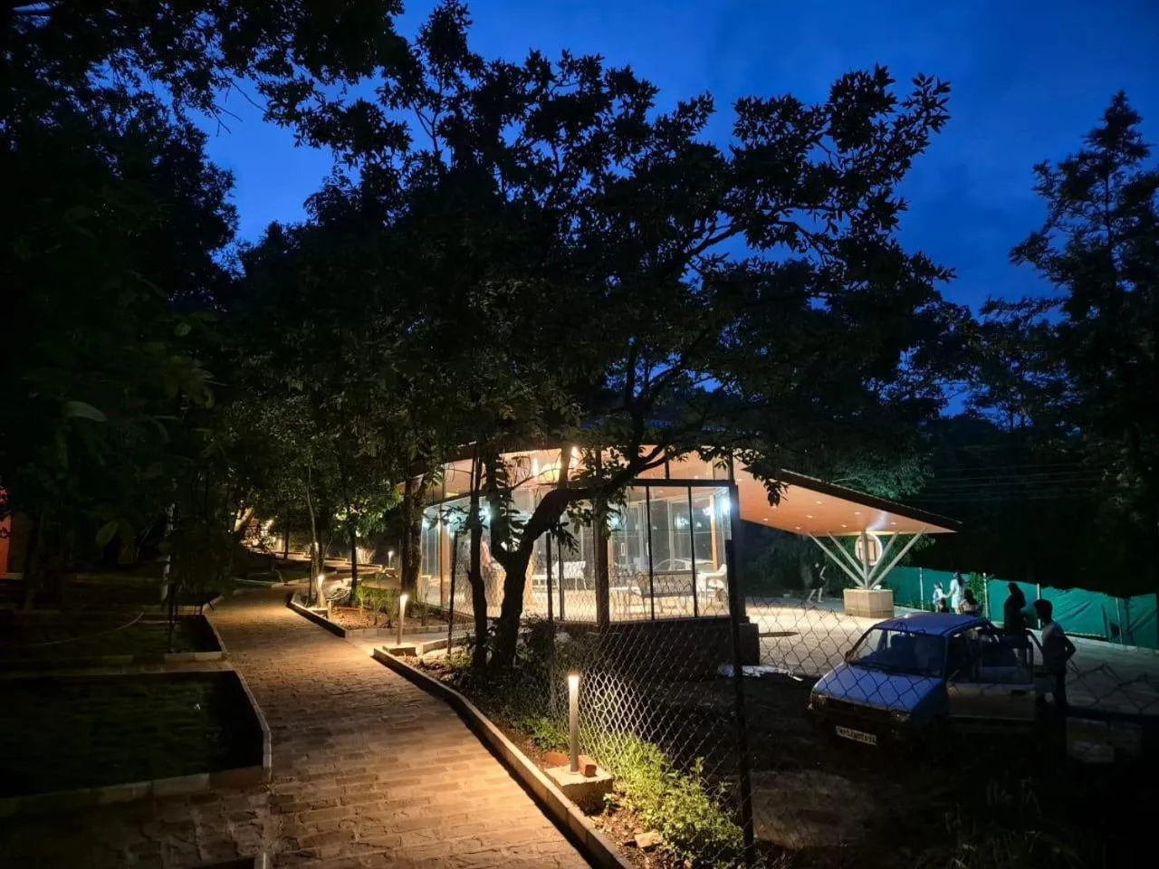 Night in Citrus Prime Hill Queen Resort