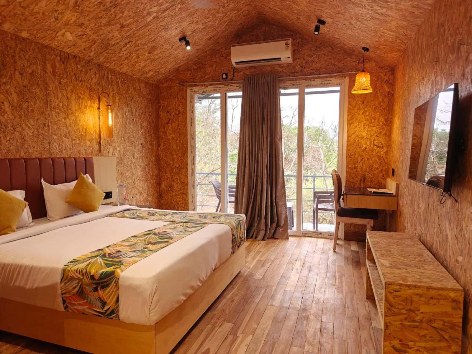 TV and multimedia, Bed in Citrus Prime Hill Queen Resort