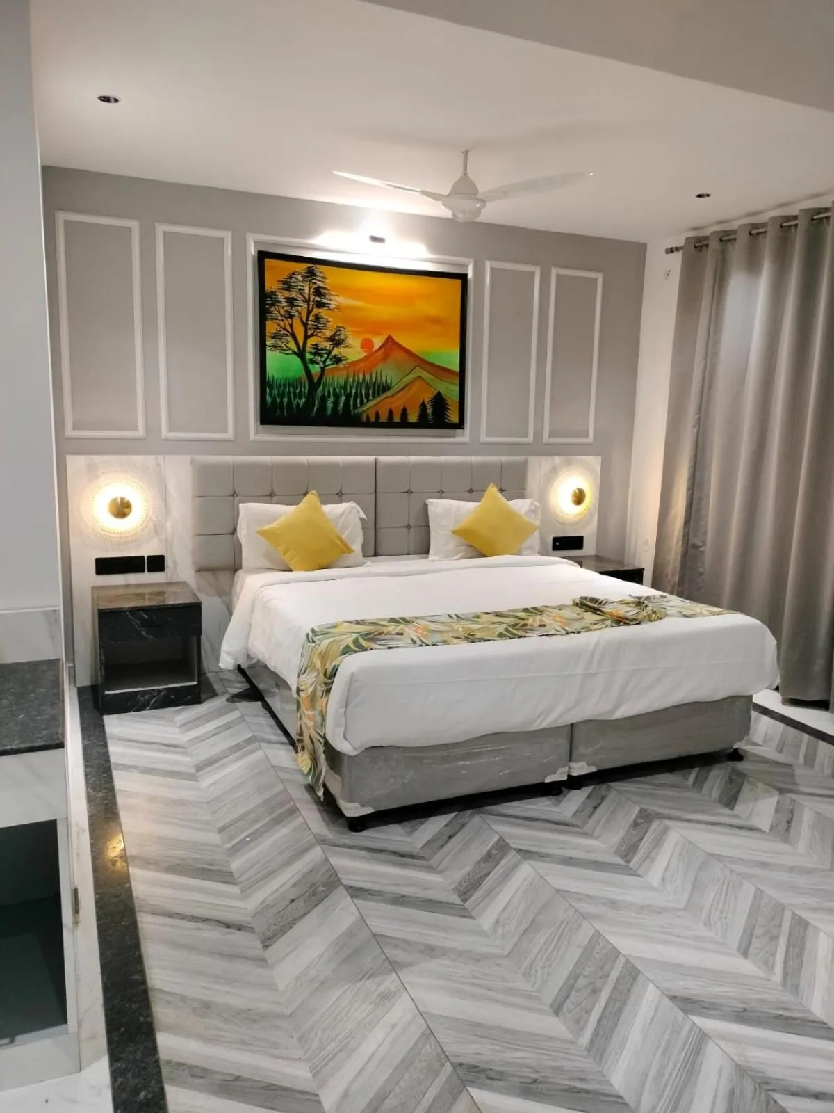 Photo of the whole room, Bed in Citrus Prime Hill Queen Resort