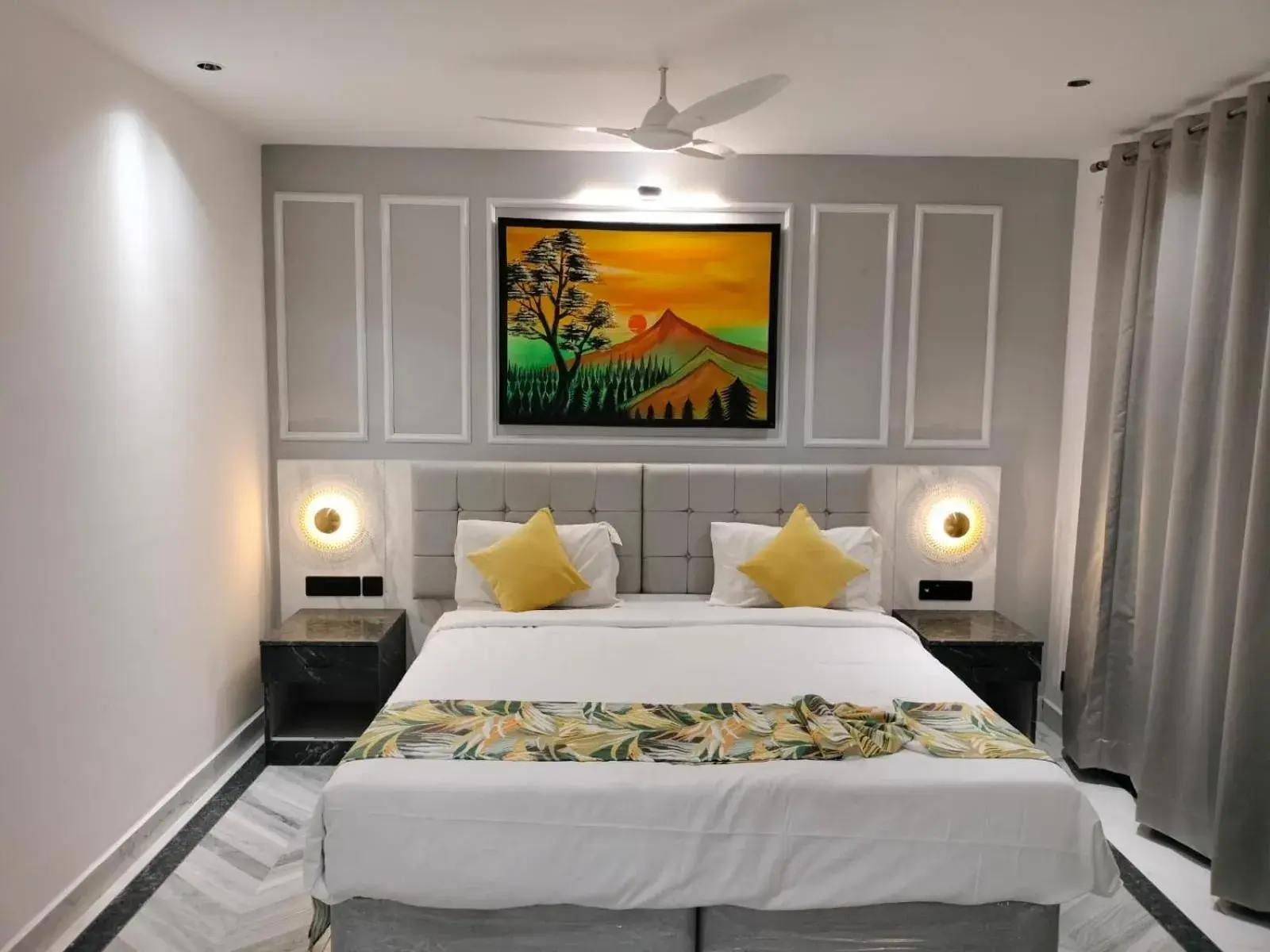 King Room in Citrus Prime Hill Queen Resort King Room in Citrus Prime Hill Queen Resort