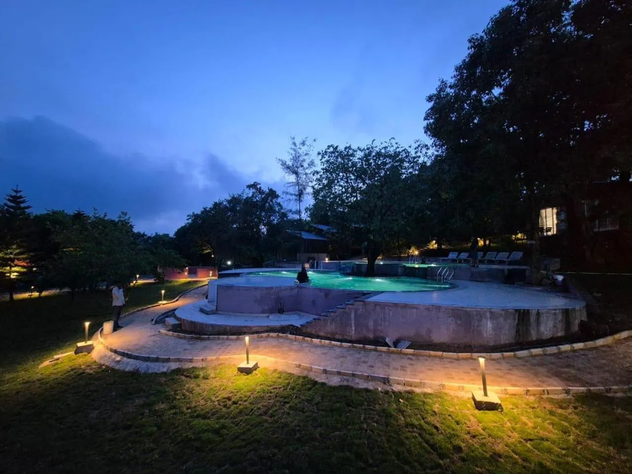 Night in Citrus Prime Hill Queen Resort