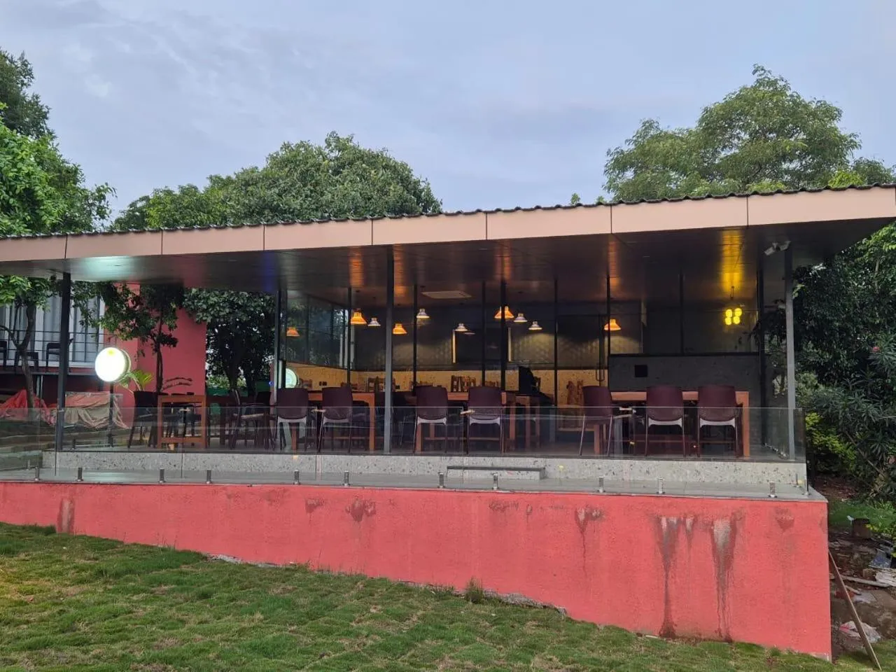 Restaurant/places to eat in Citrus Prime Hill Queen Resort