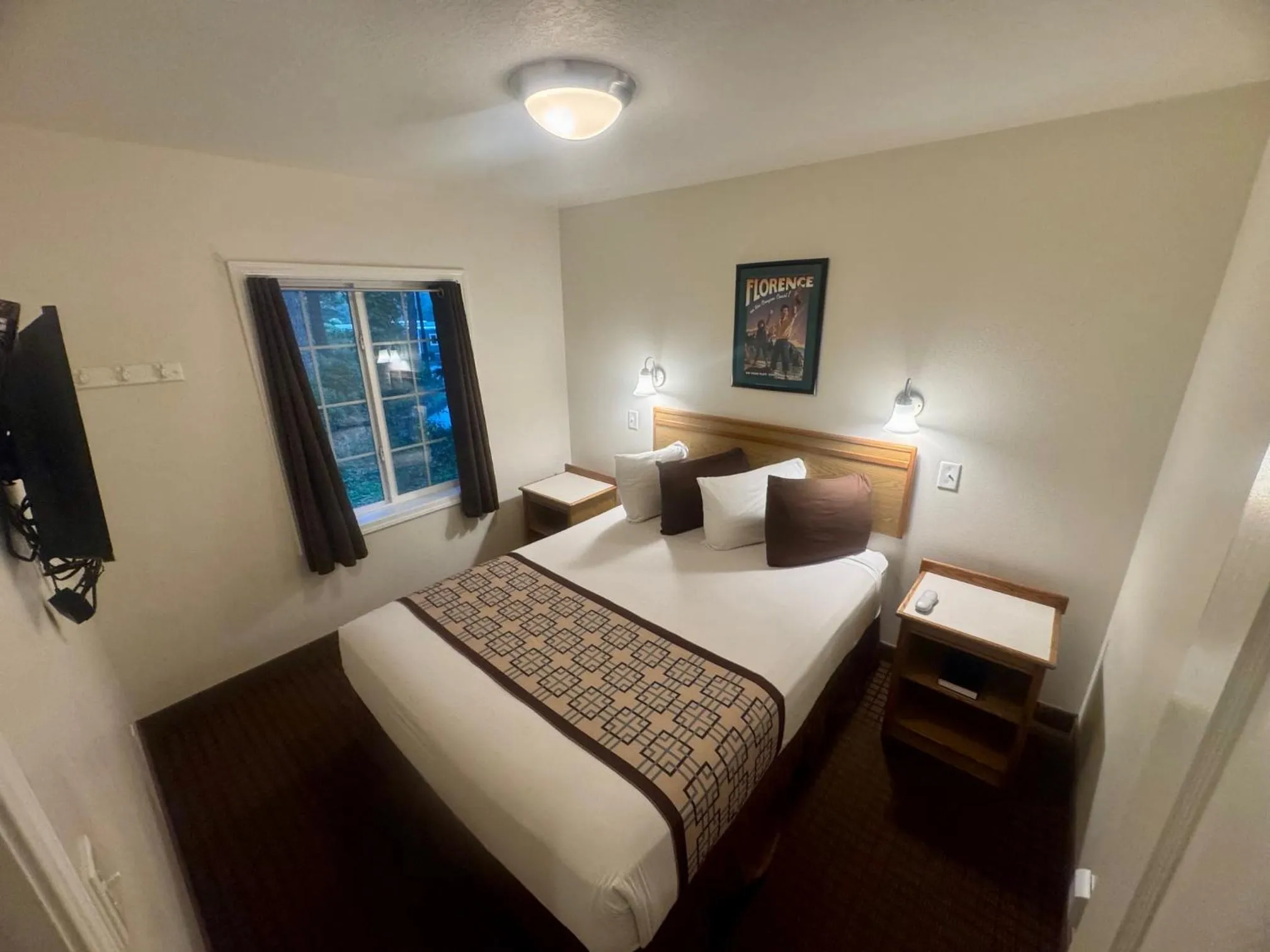 Bedroom, Bed in Ocean Breeze Motel