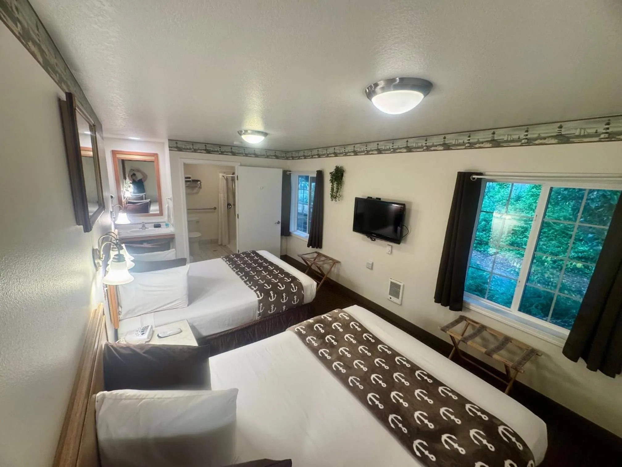 Bedroom, Bed in Ocean Breeze Motel