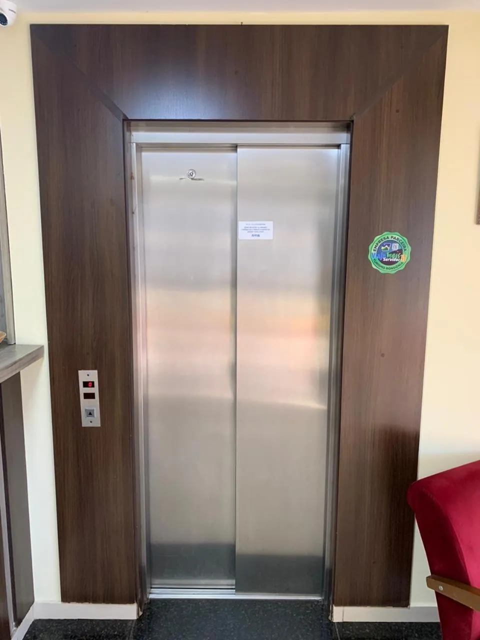 elevator in Hotel Tropical