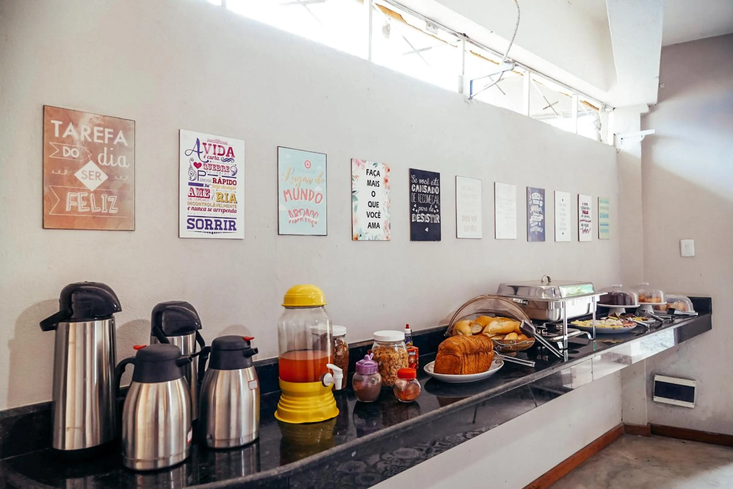 Buffet breakfast in Pousada Vila Baiana