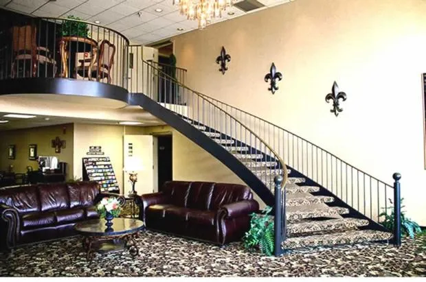 Seating area in GOLD VAULT INN