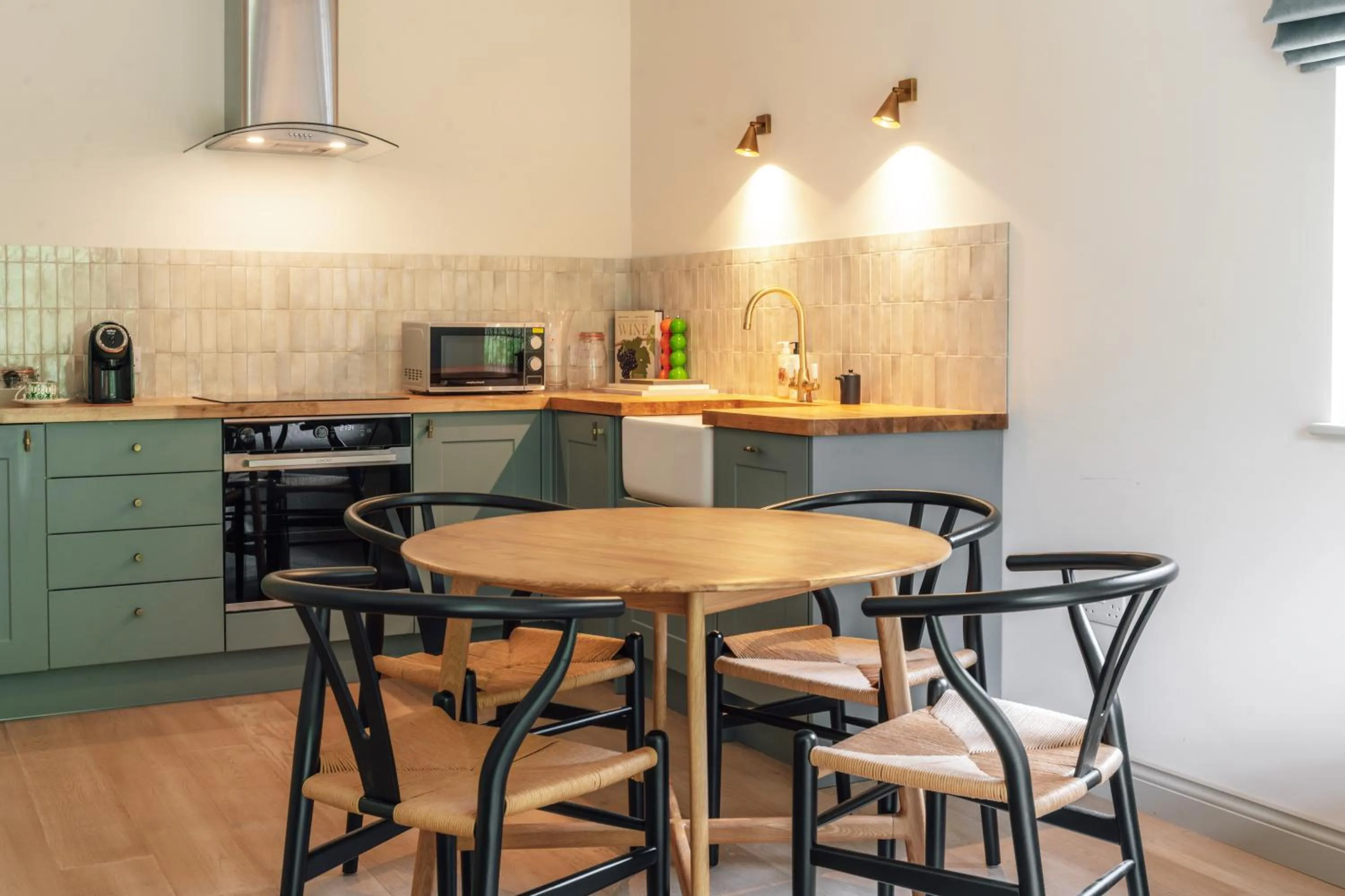 Kitchen or kitchenette in The Retreat, Elcot Park