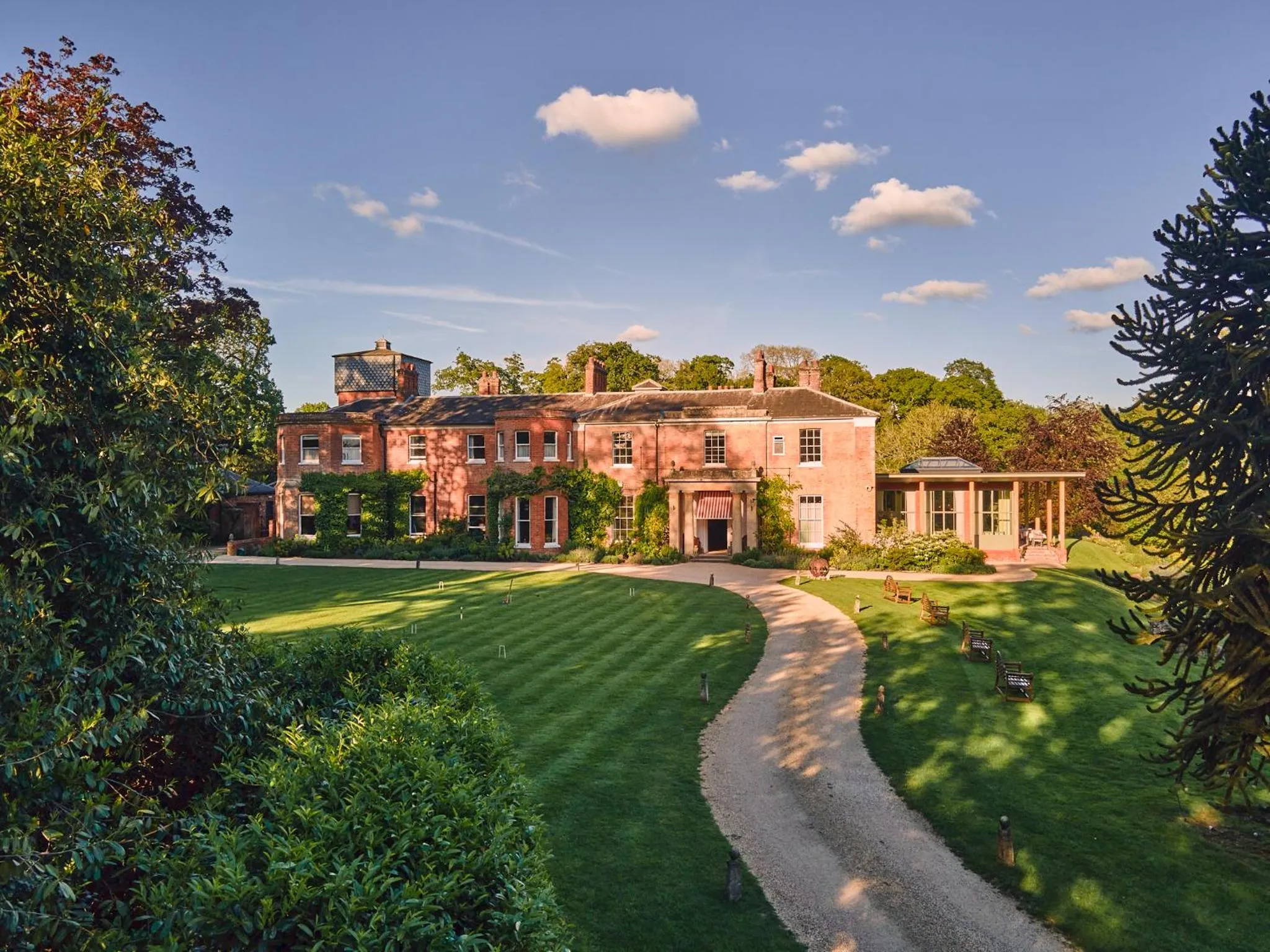 Facade/entrance in The Retreat, Elcot Park