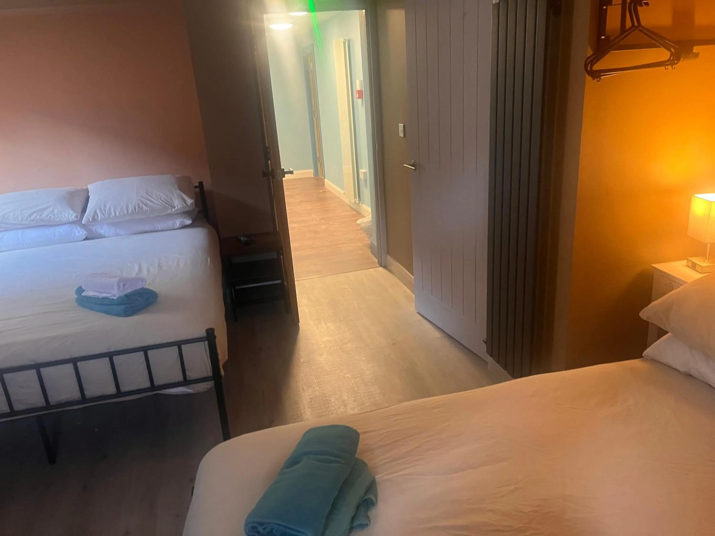 Photo of the whole room, Bed in Tumbledown Hotel