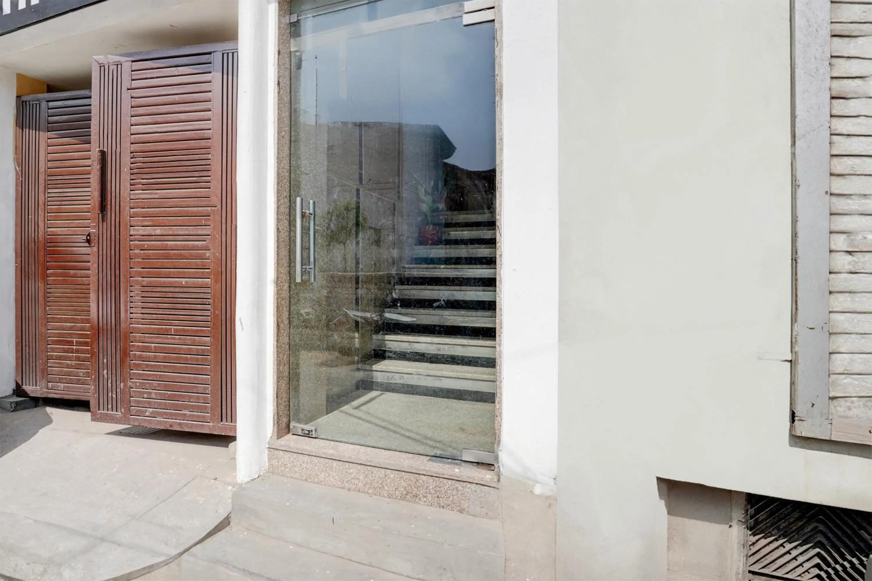 Facade/entrance in Hotel O Delhi Airport Stay