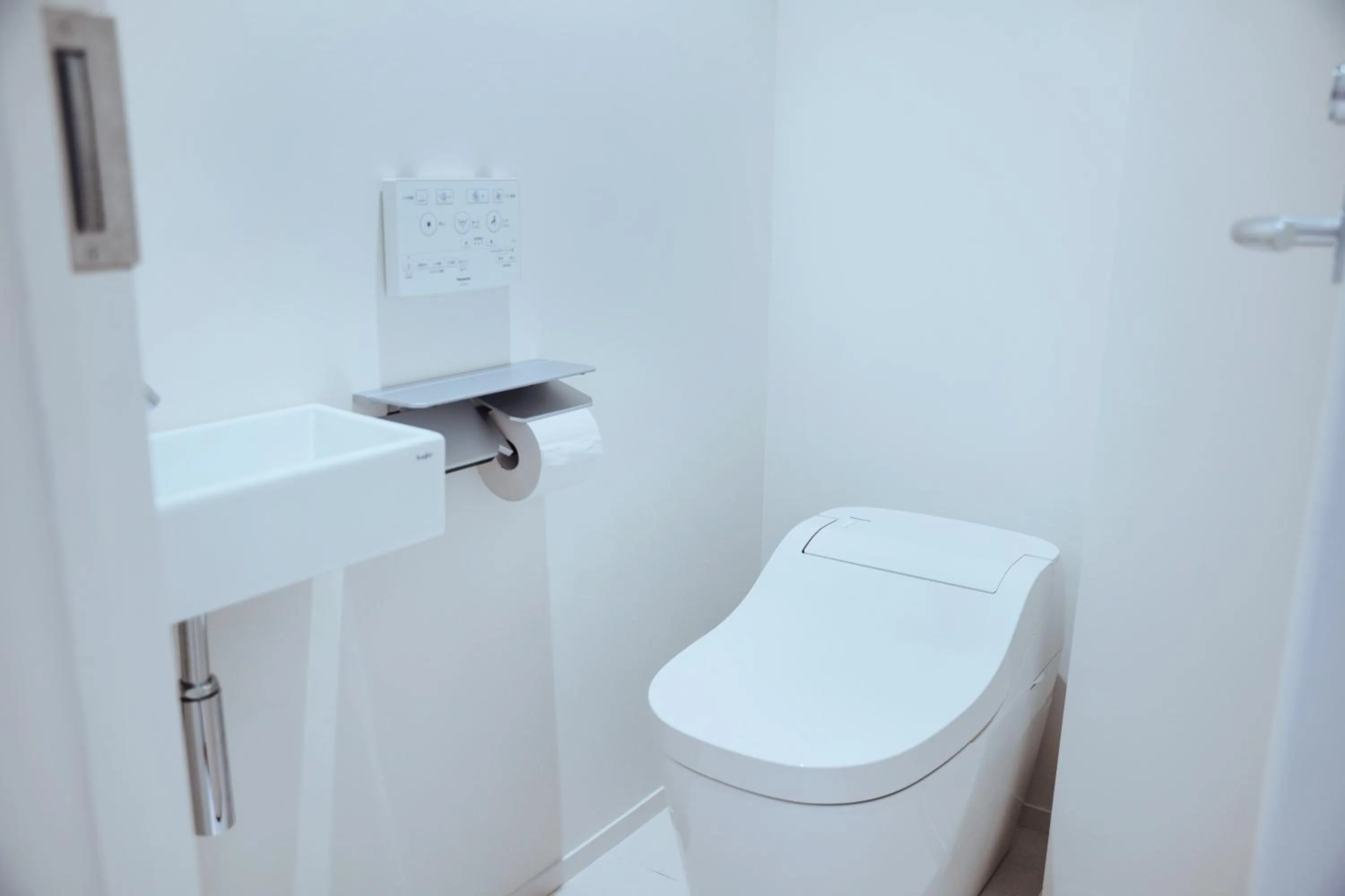 Toilet in SEKAI HOTEL Takaoka