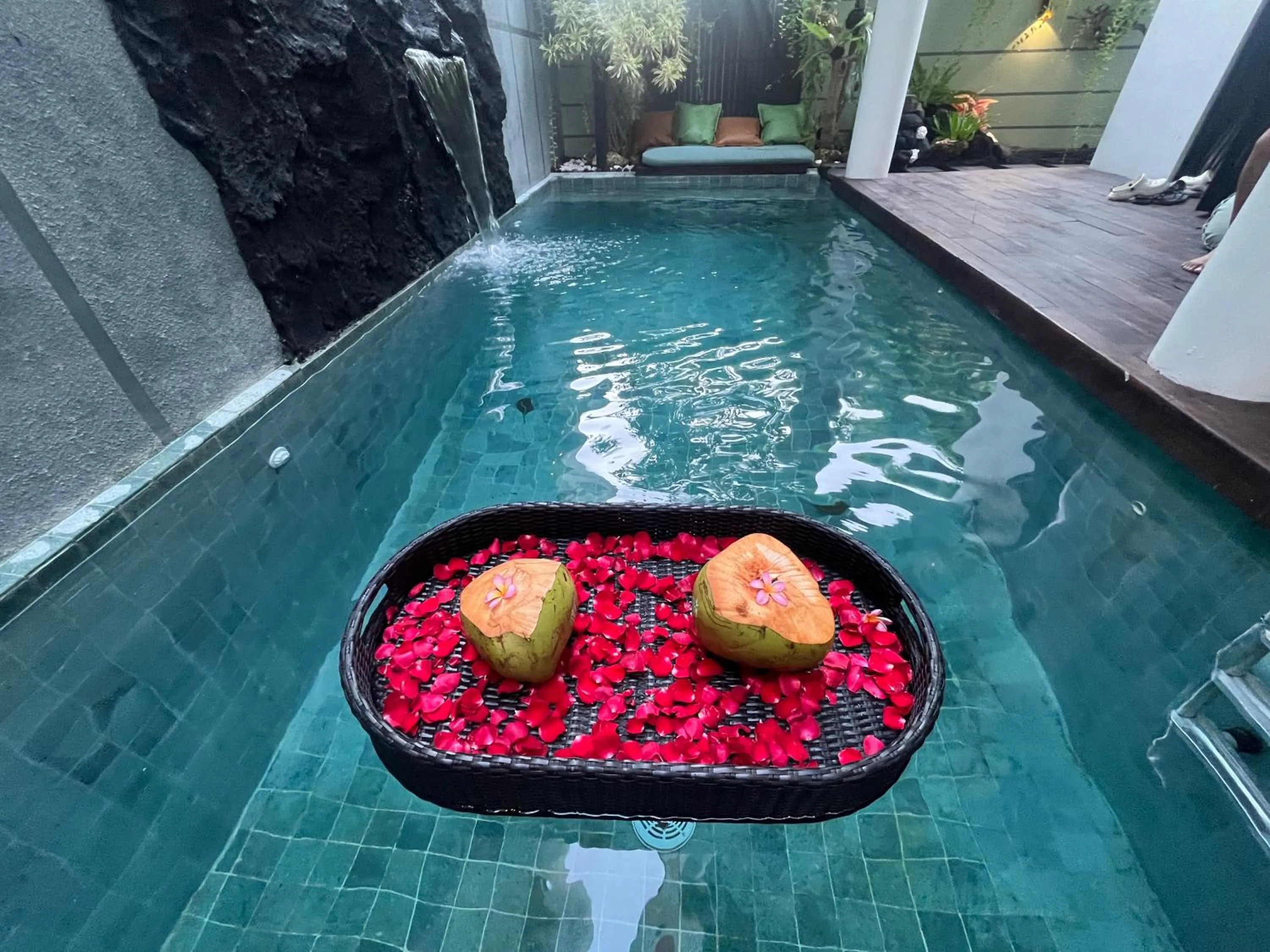 Food and drinks in Landmark Villas