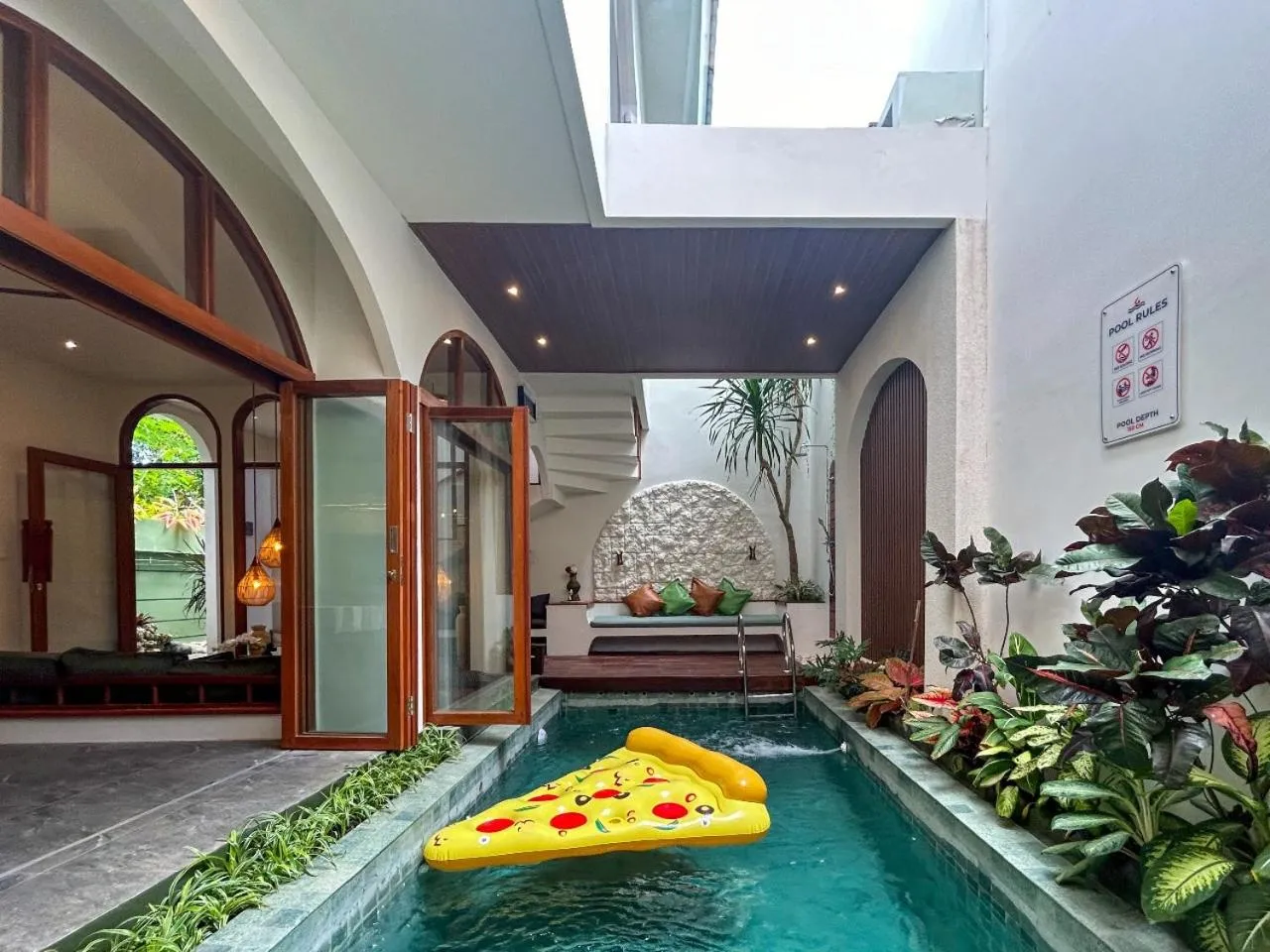 Garden in Landmark Villas