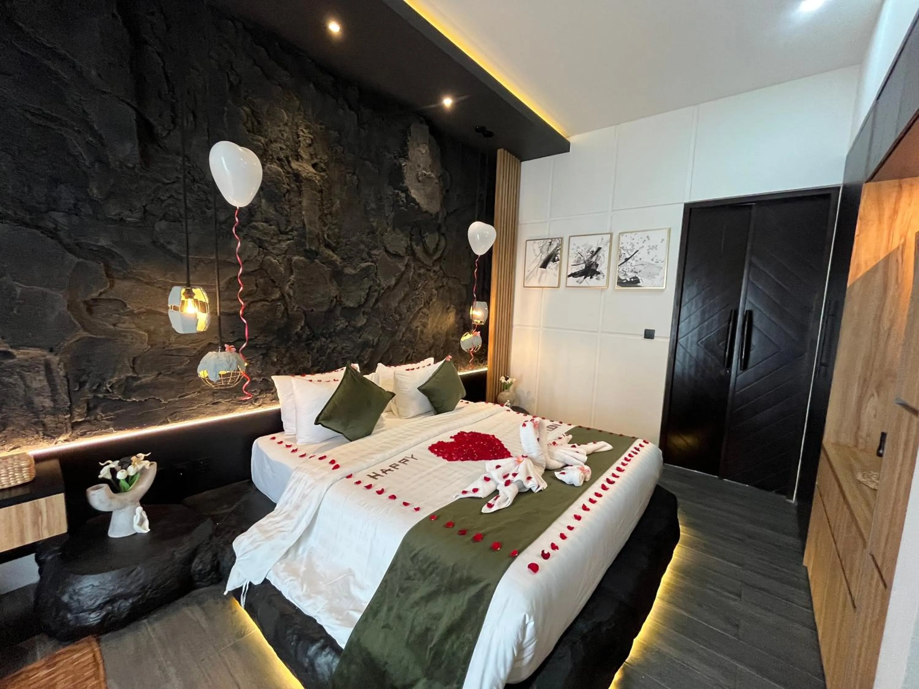 Bed in Landmark Villas