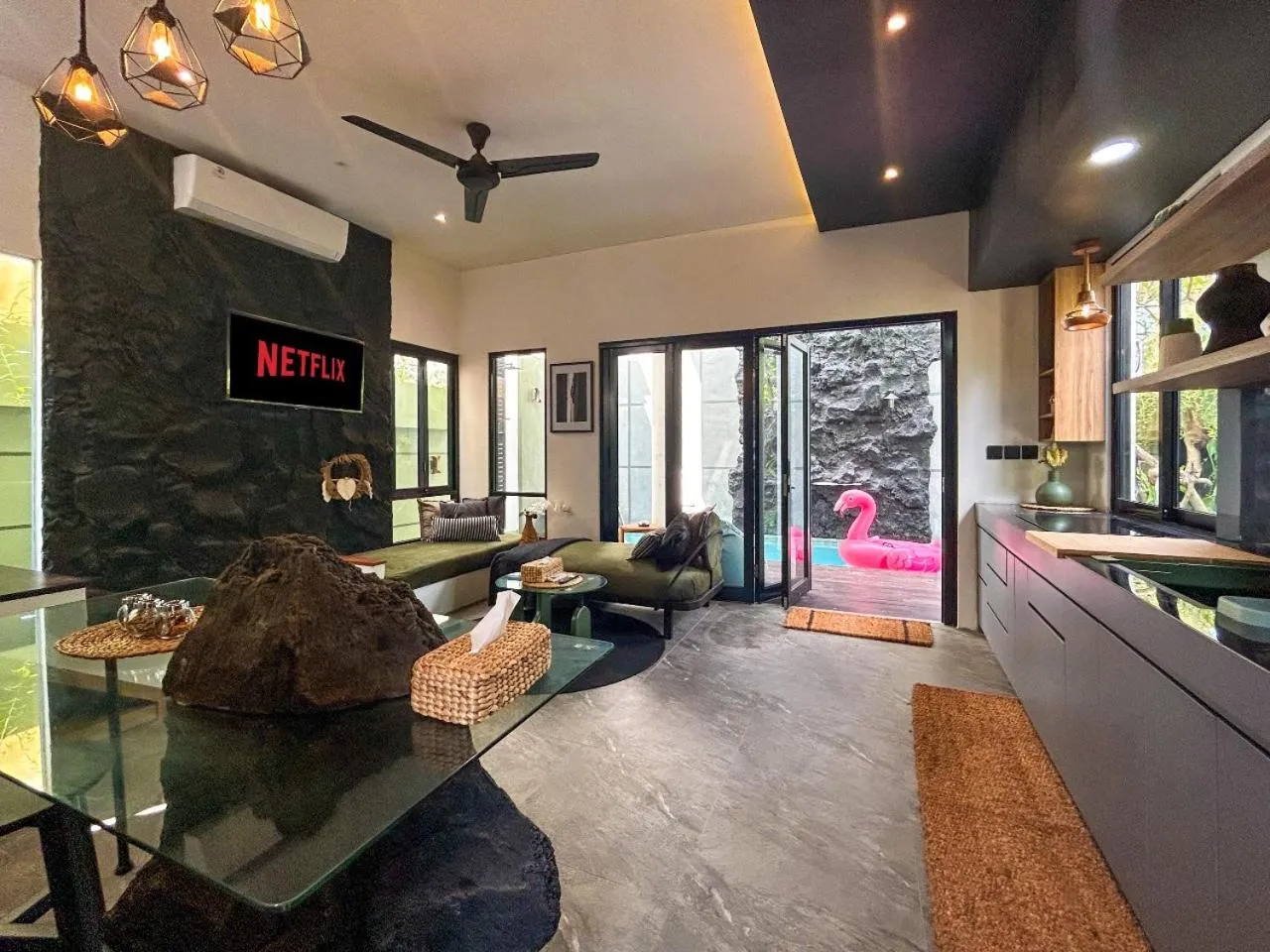 TV and multimedia in Landmark Villas